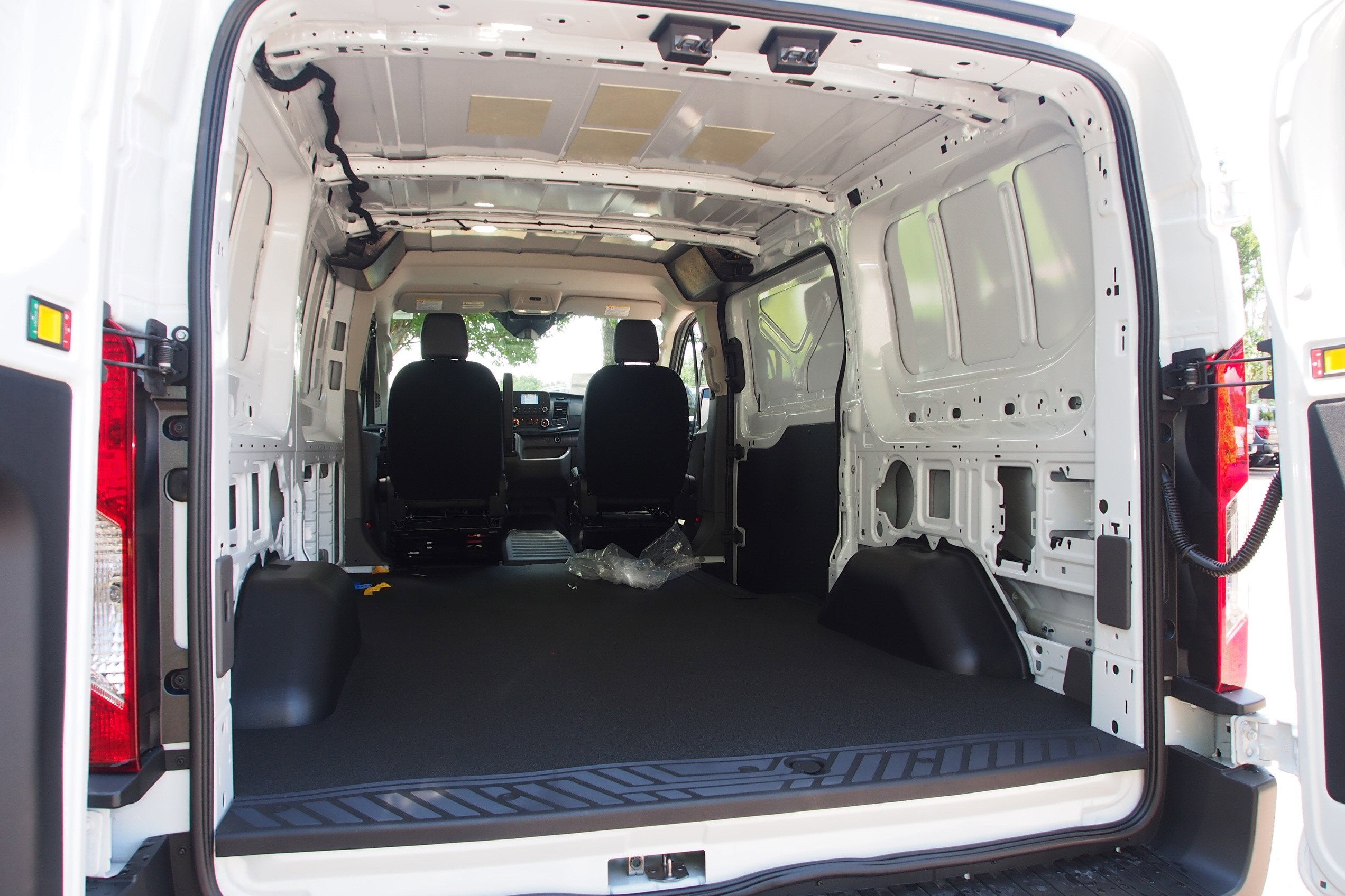 2025 Ford Transit Cargo Van Base