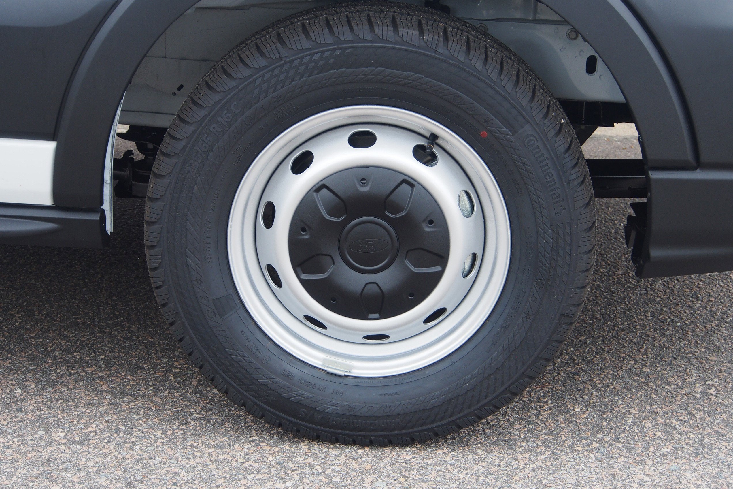 2025 Ford Transit Cargo Van Base