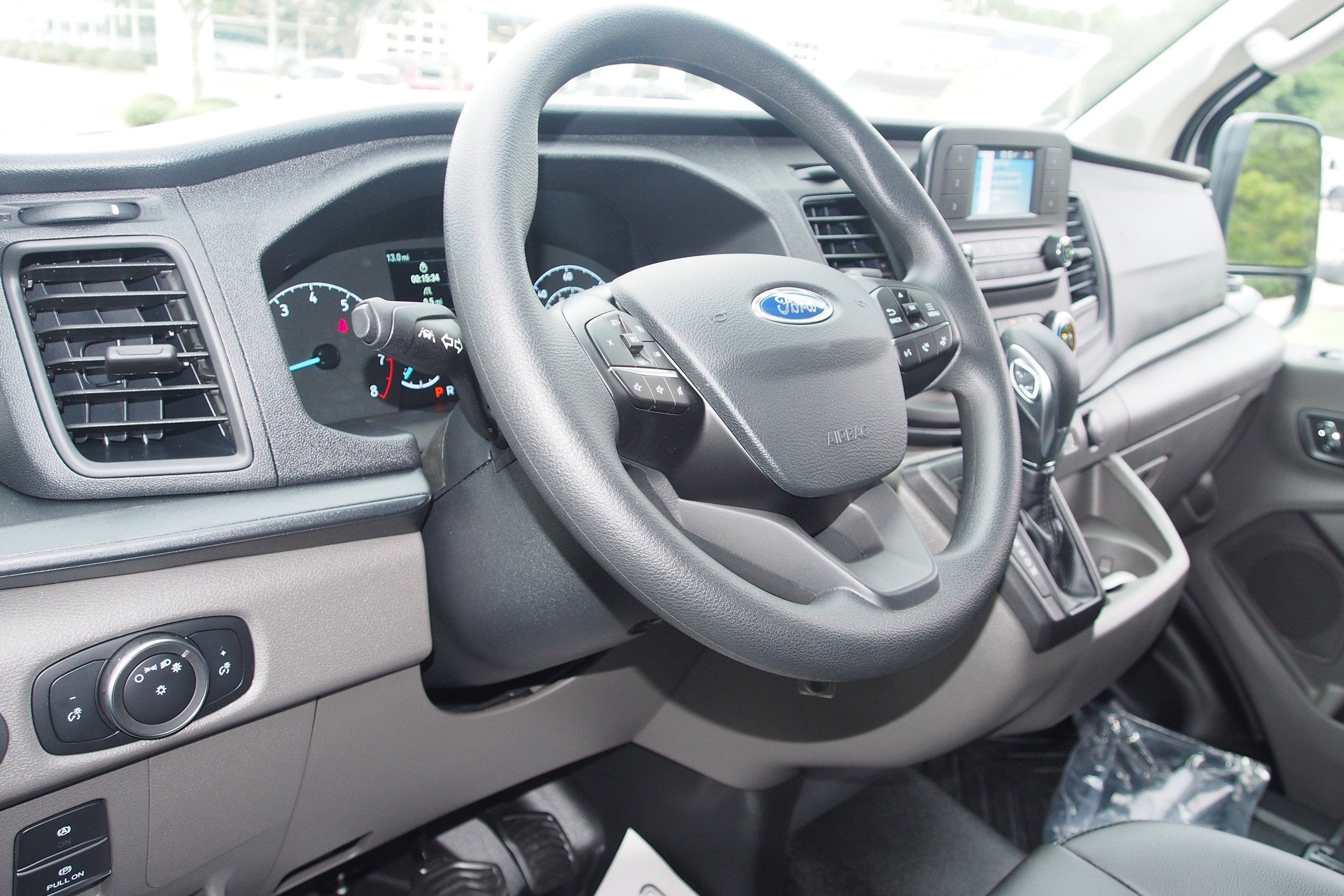 2025 Ford Transit Cargo Van Base