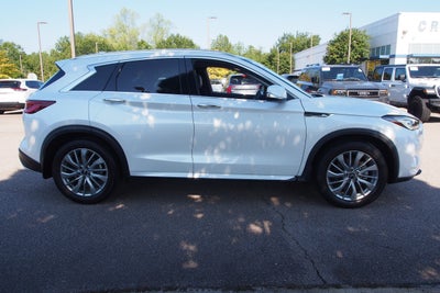 2023 INFINITI QX50 LUXE