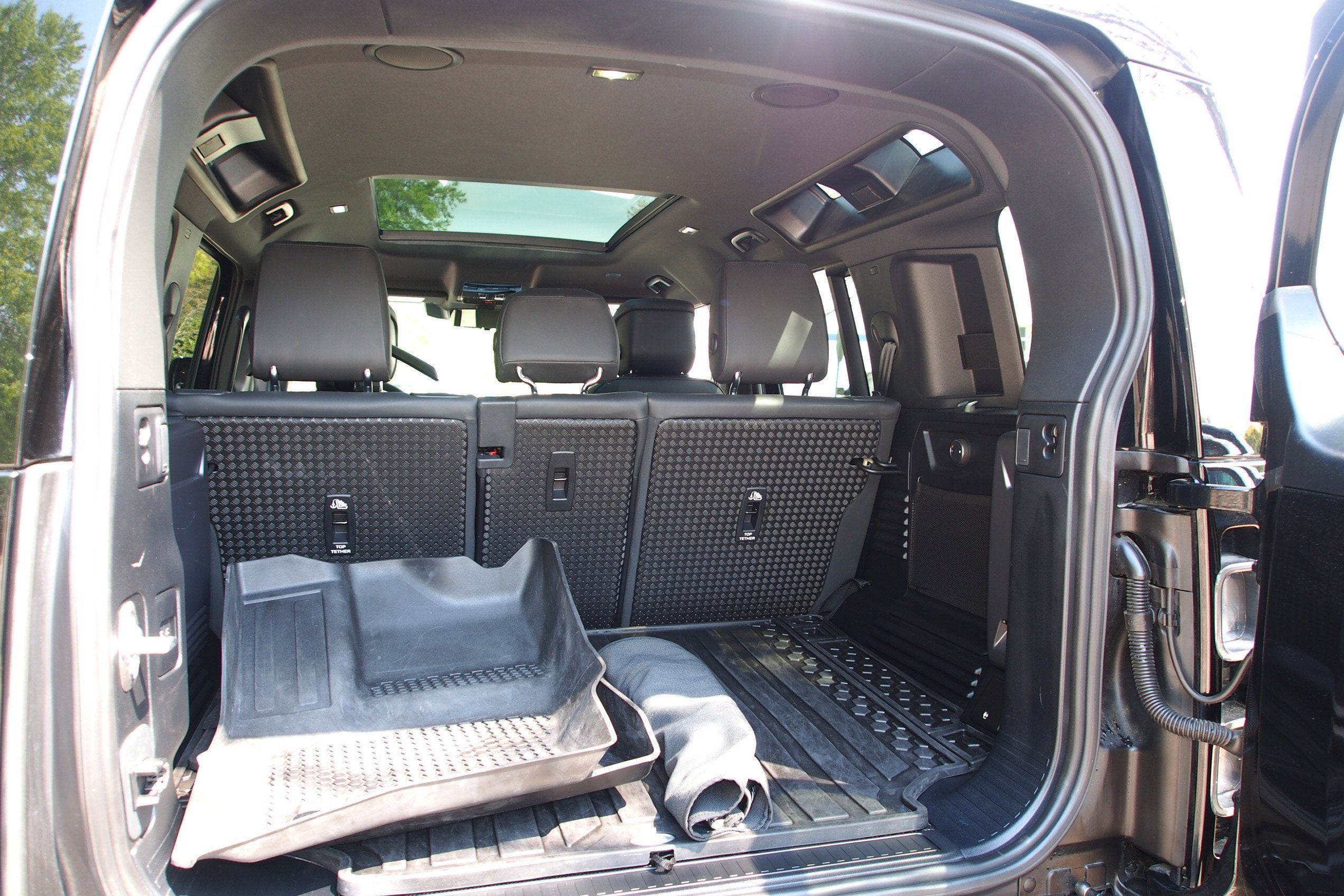 2024 Land Rover Defender V8