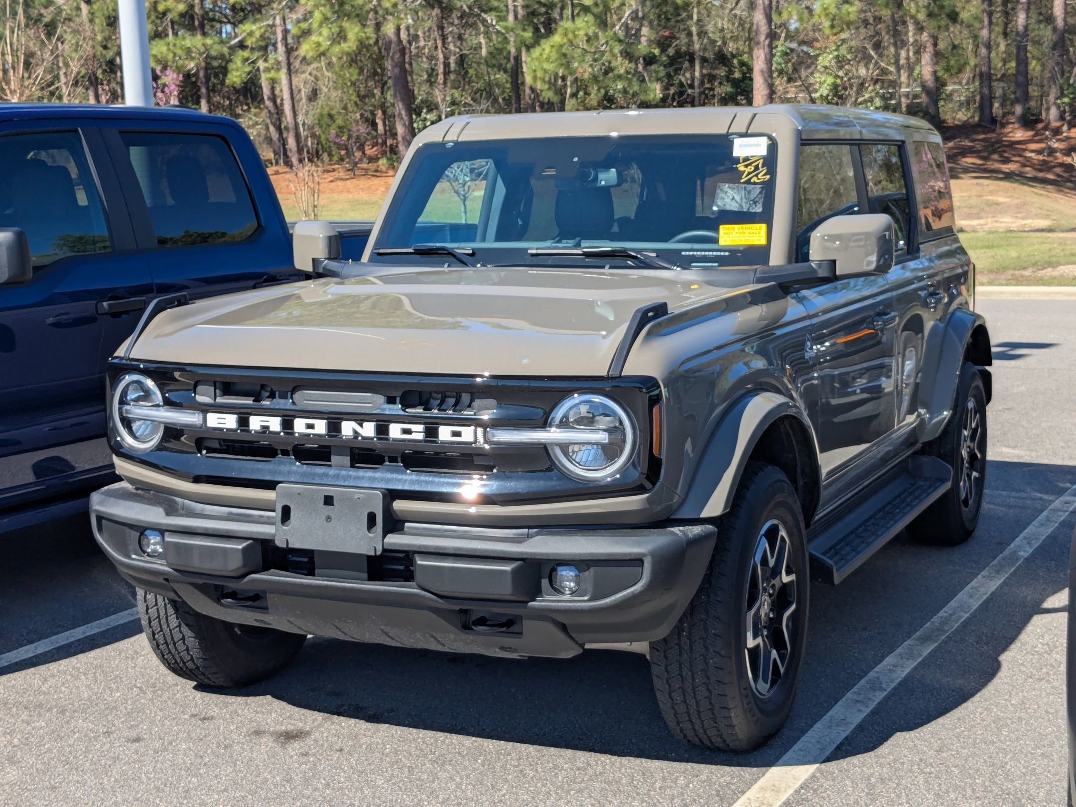 2025 Ford Bronco Outer Banks