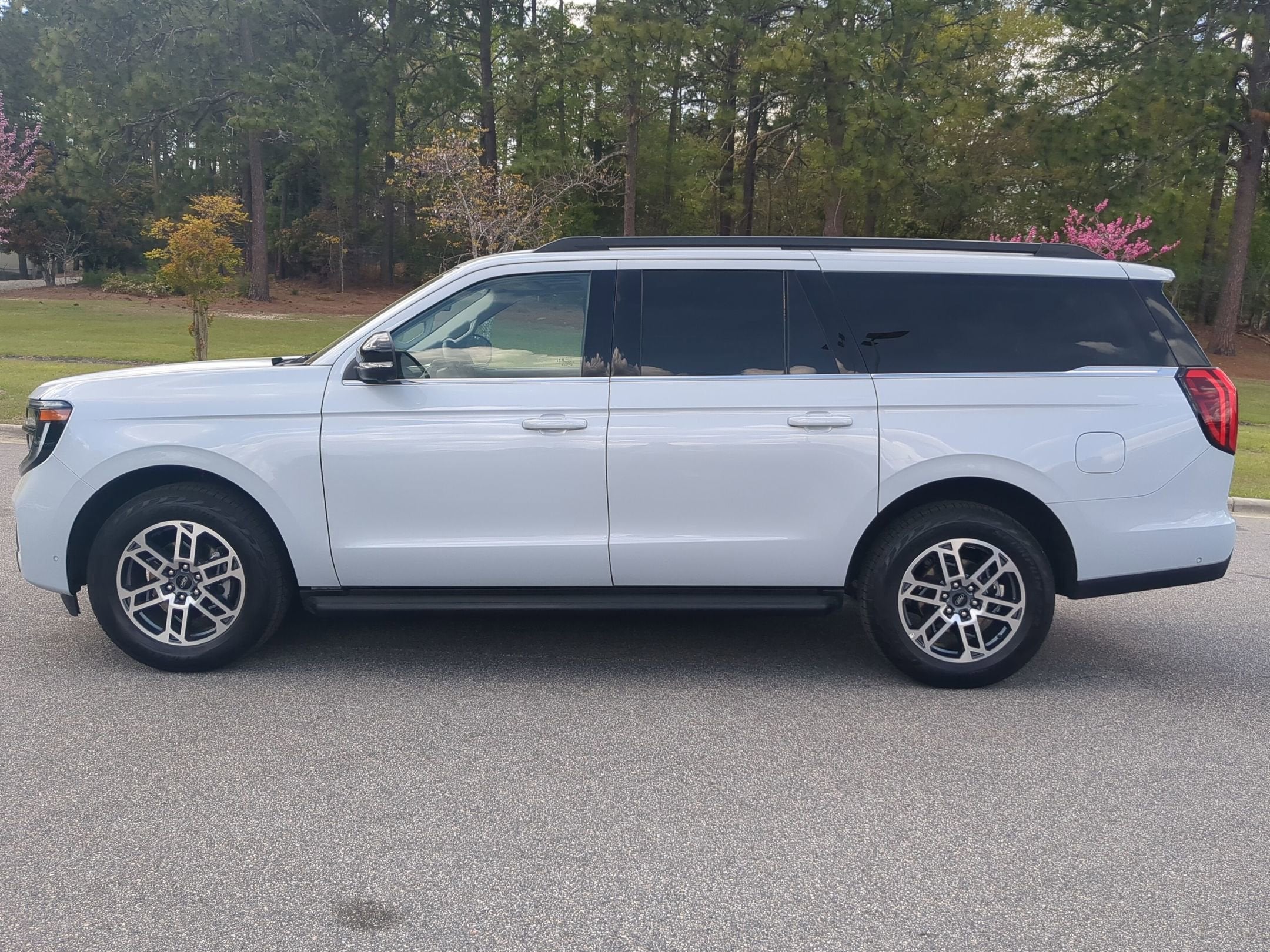 2025 Ford Expedition Max Active