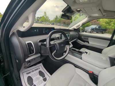 2025 Ford Expedition Platinum