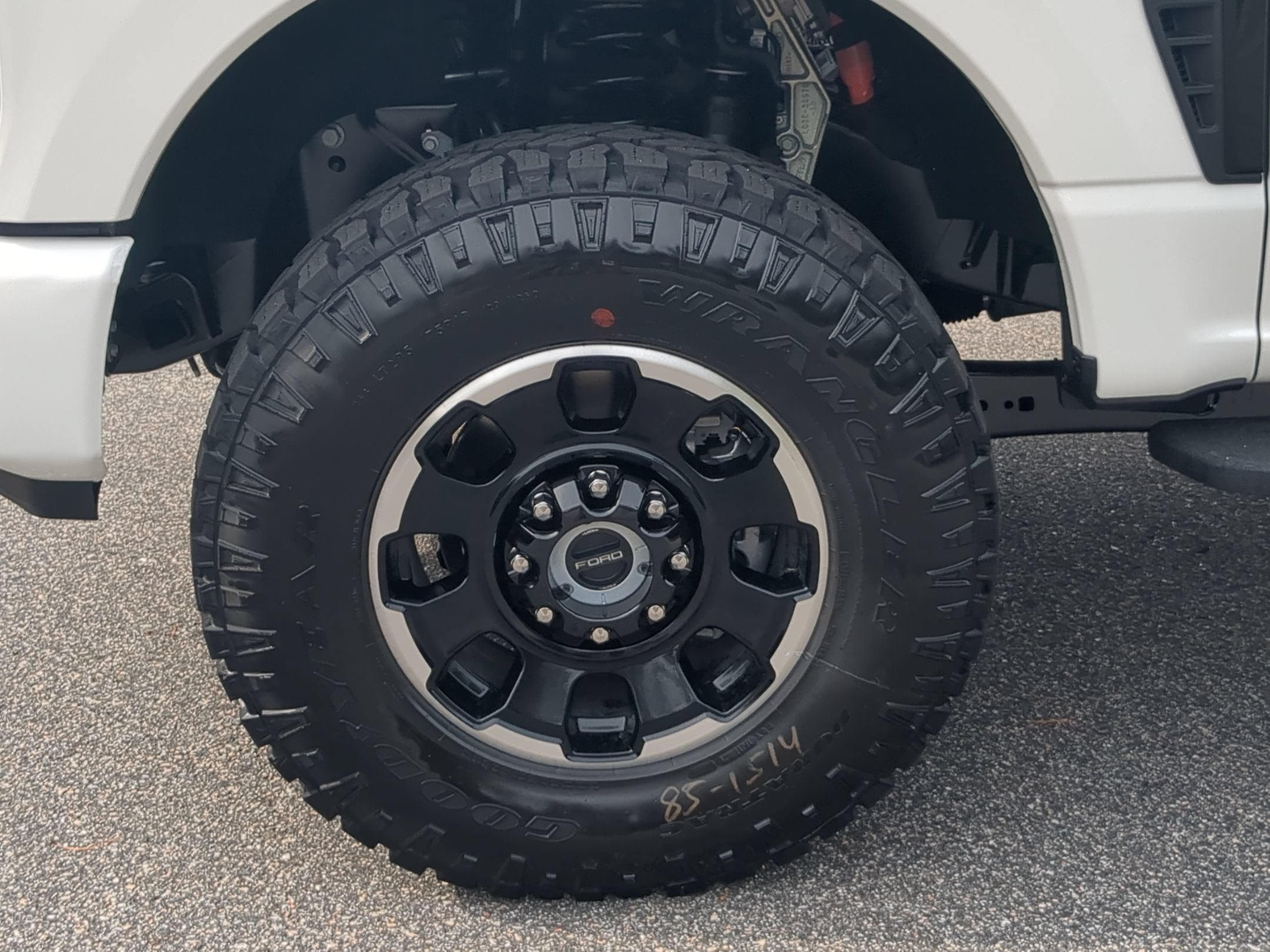 2026 Ford Super Duty F-350 SRW LARIAT