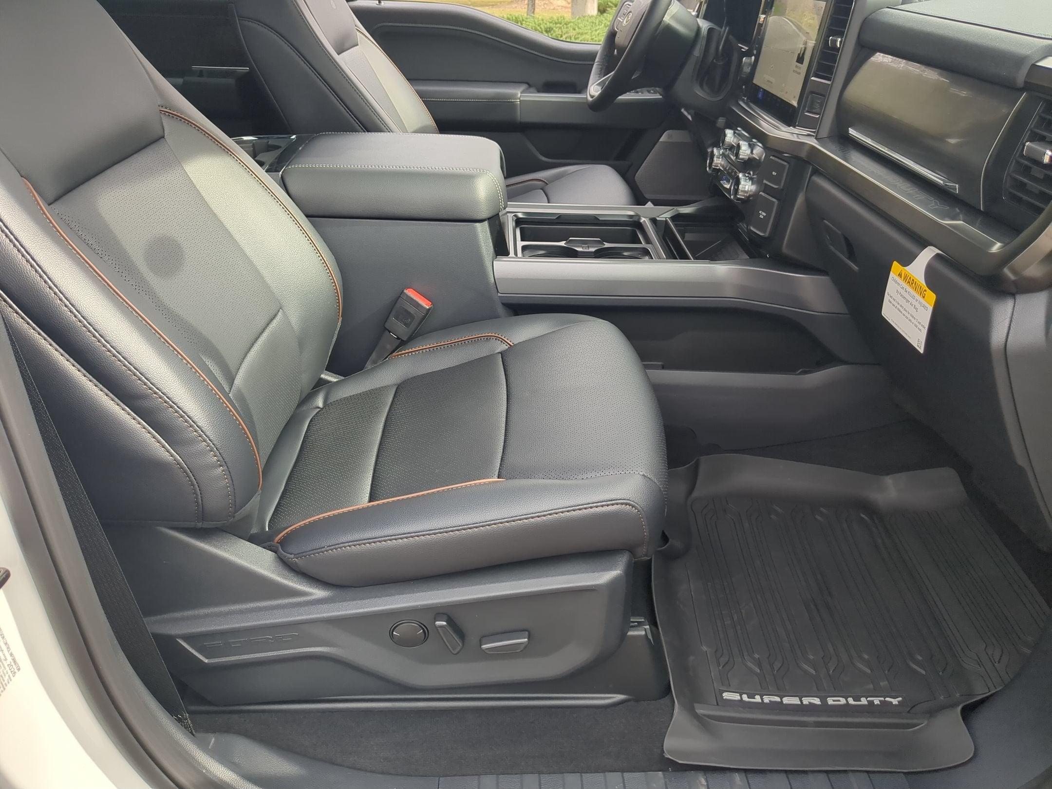 2026 Ford Super Duty F-350 SRW LARIAT