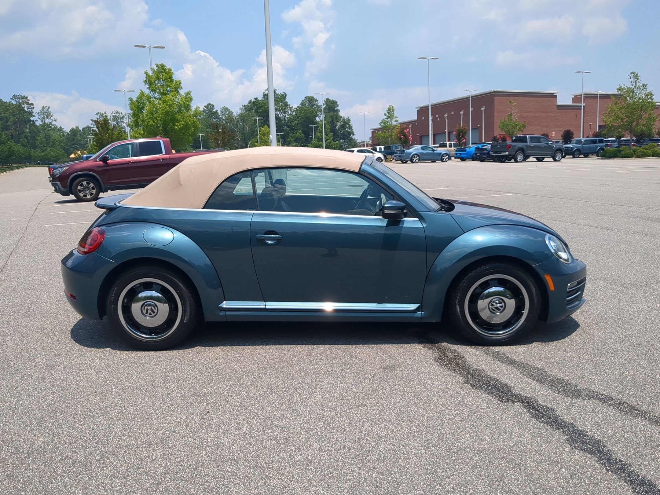 2018 Volkswagen Beetle Convertible Coast
