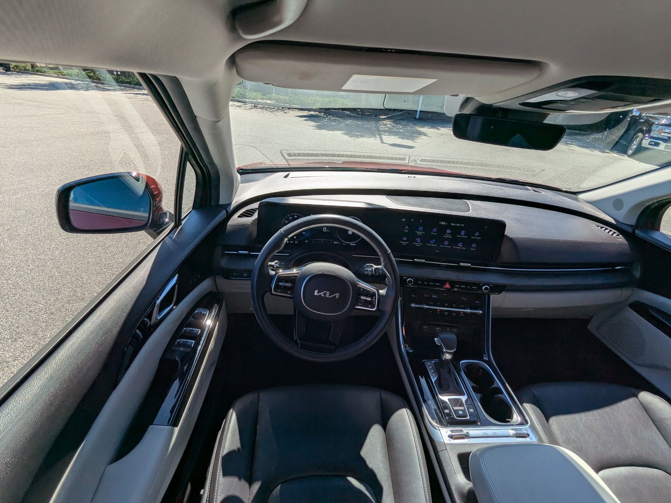 2023 Kia Carnival SX