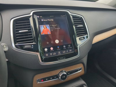 2024 Volvo XC90 Plus Bright Theme