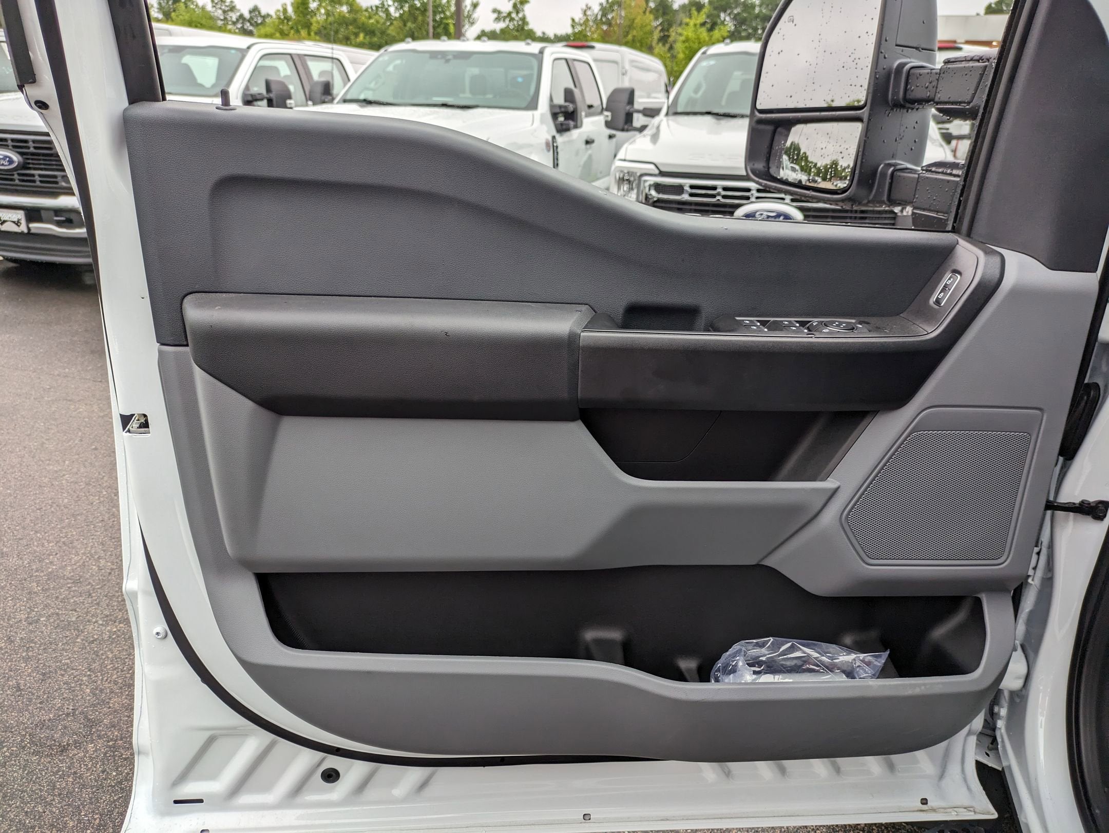 2025 Ford Super Duty F-550 DRW XL