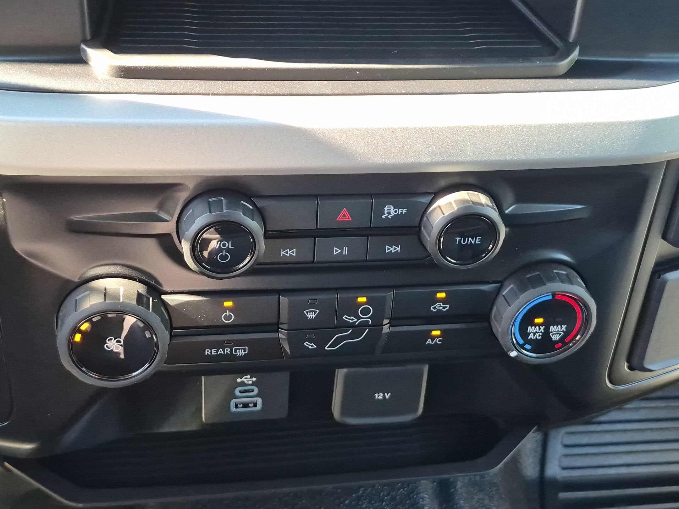 2027 Ford Super Duty F-450 DRW XL