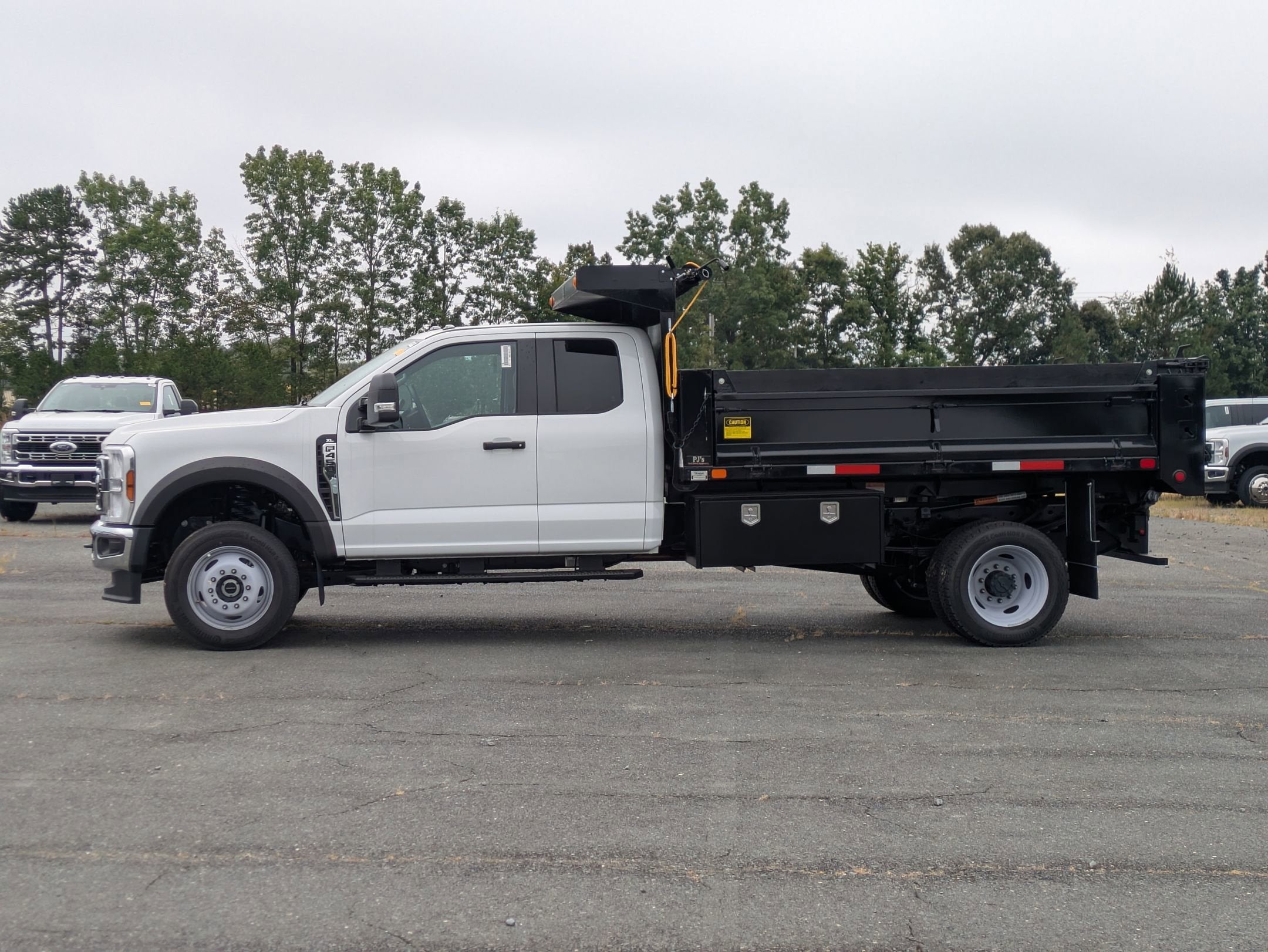 2025 Ford Super Duty F-450 DRW XL