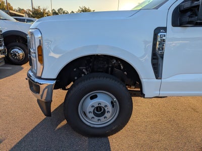 2026 Ford Super Duty F-350 DRW XL PJs 12ft Flatbed Dump