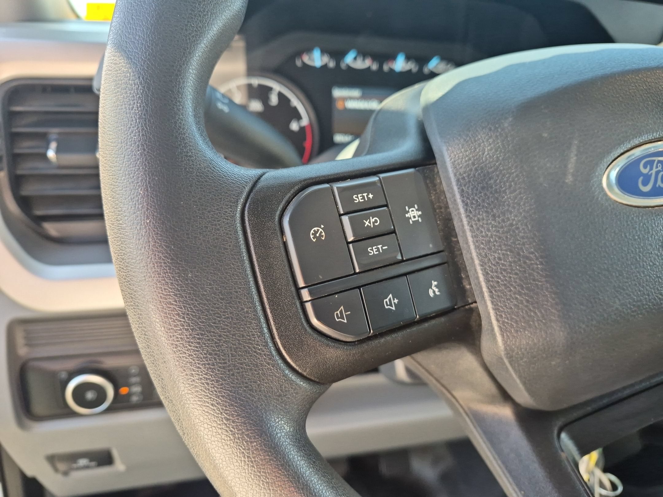 2024 Ford Super Duty F-350 DRW XL