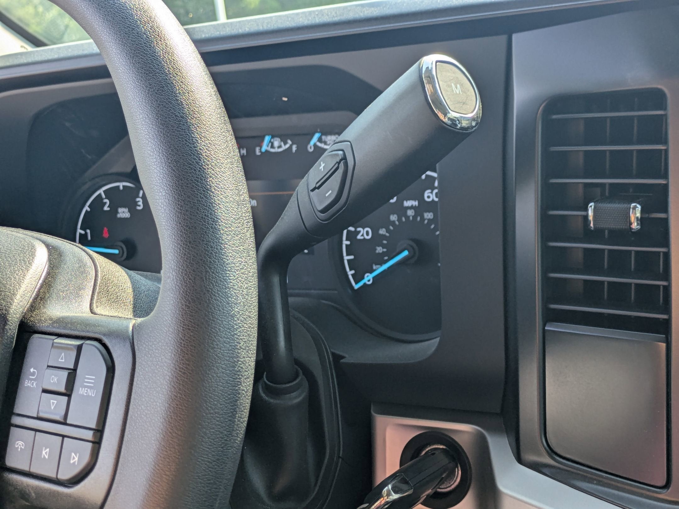 2025 Ford Super Duty F-550 DRW XL