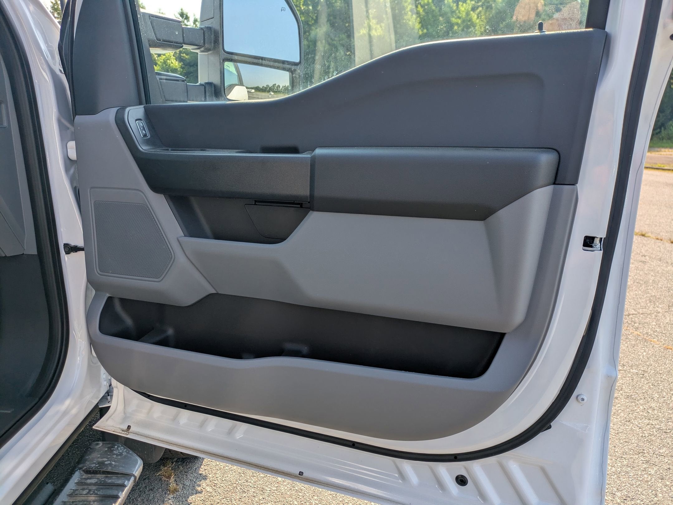 2025 Ford Super Duty F-550 DRW XL