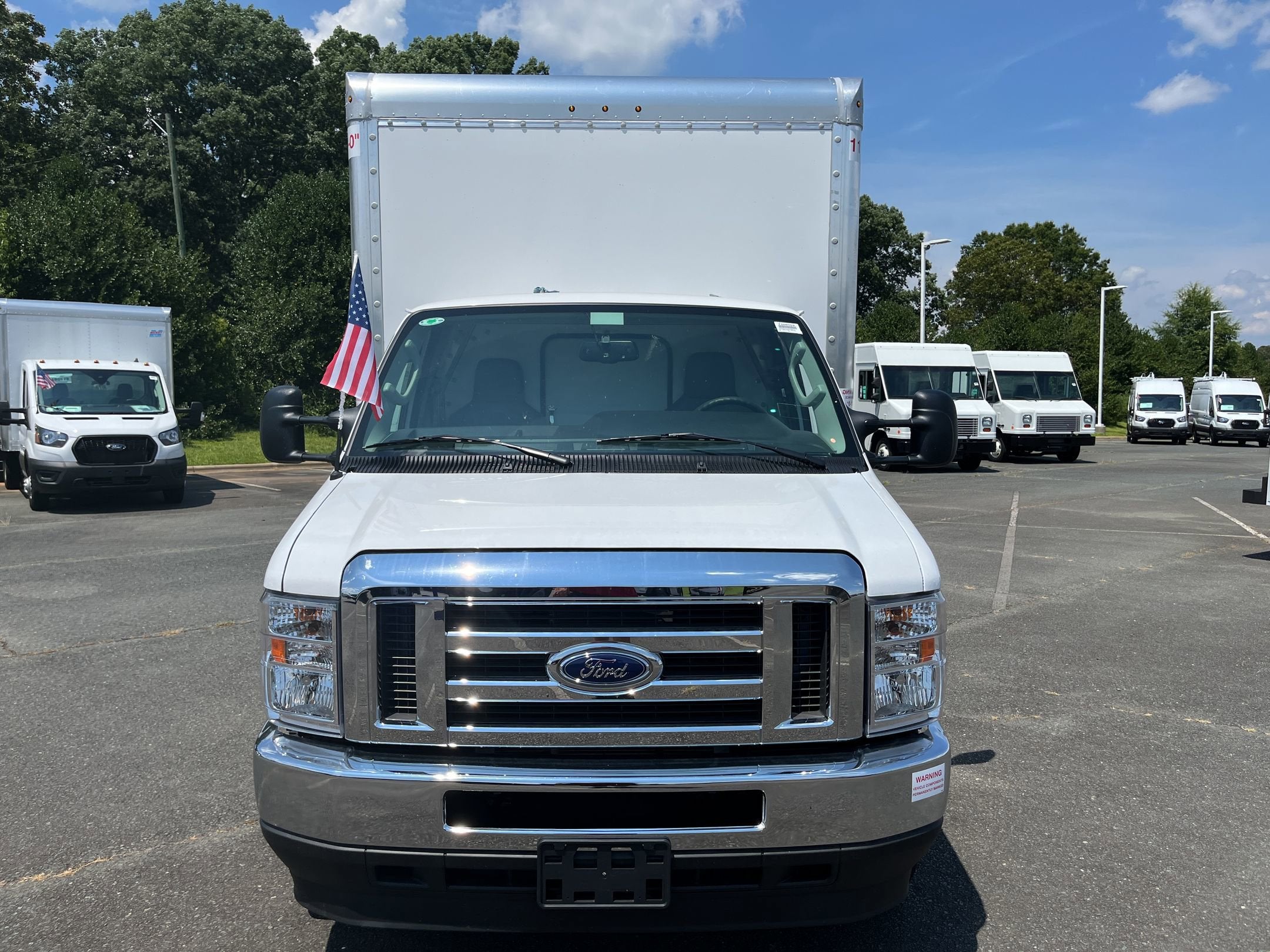 2025 Ford E-Series Cutaway Base 12ft Box
