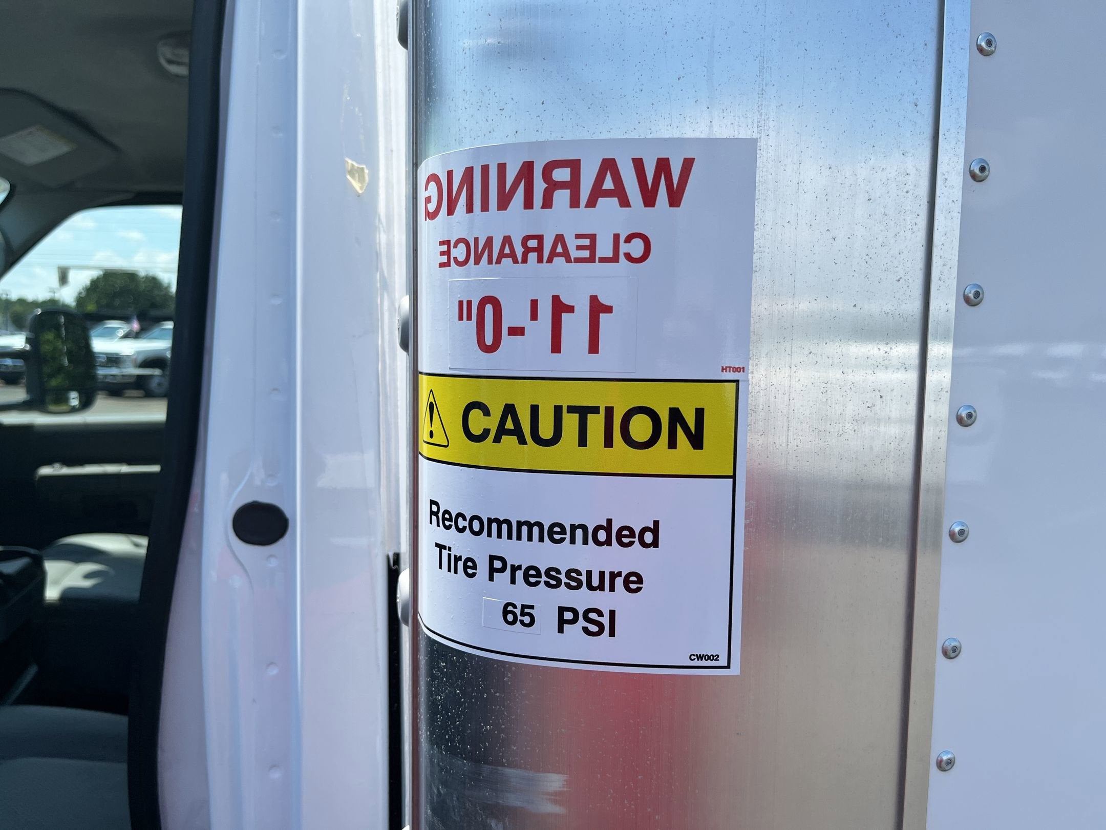 2025 Ford E-Series Cutaway Base 12ft Box