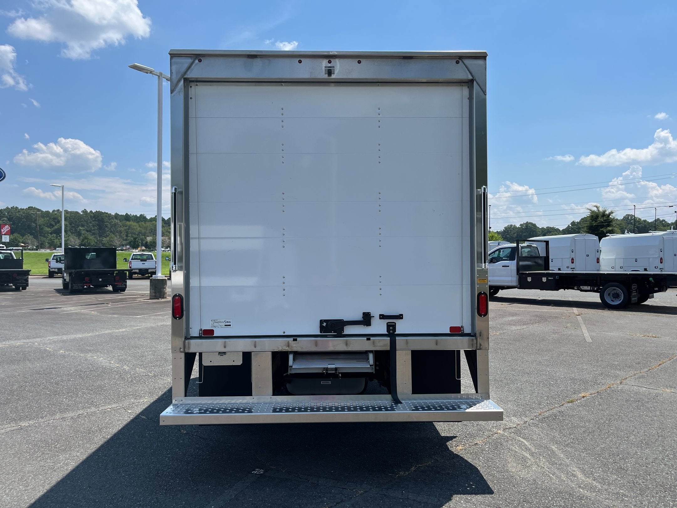 2025 Ford E-Series Cutaway Base 12ft Box