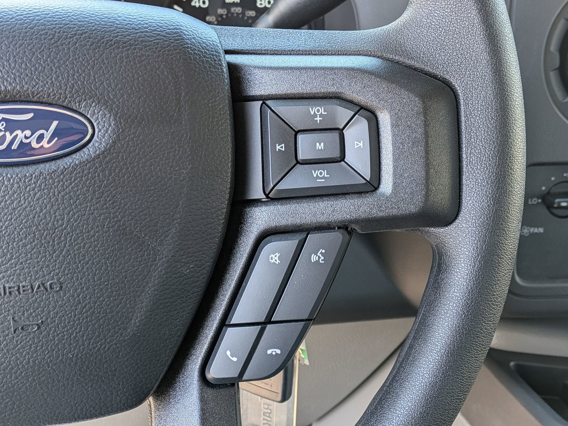 2027 Ford E-Series Cutaway Base