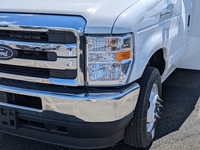 2027 Ford E-Series Cutaway Base