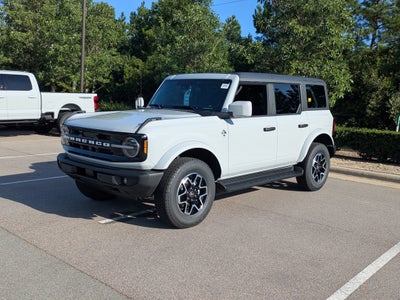 2026 Ford Bronco Outer Banks