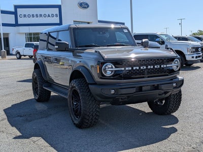 2025 Ford Bronco Outer Banks Custom Wheels / Lift