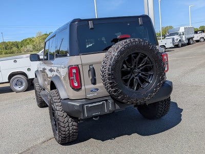 2025 Ford Bronco Outer Banks Custom Wheels / Lift