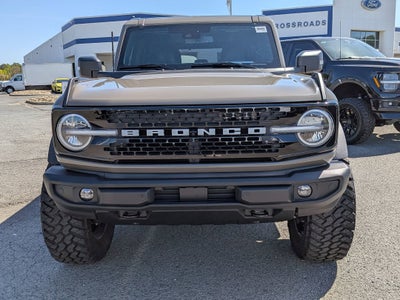 2025 Ford Bronco Outer Banks Custom Wheels / Lift