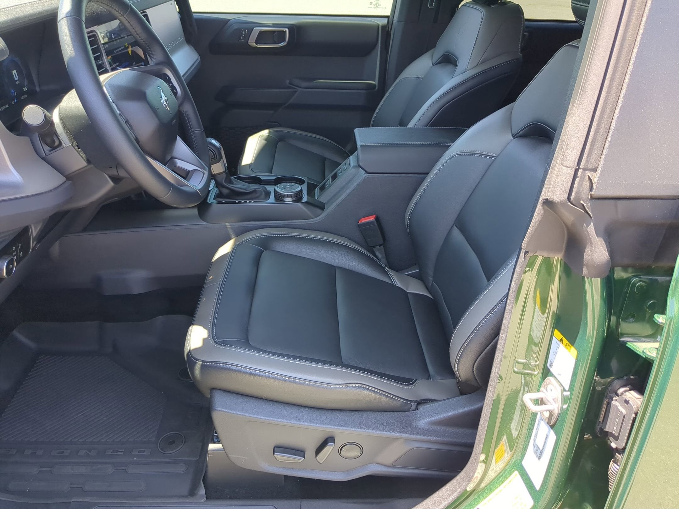 2025 Ford Bronco Outer Banks - Crossroads Courtesy Demo