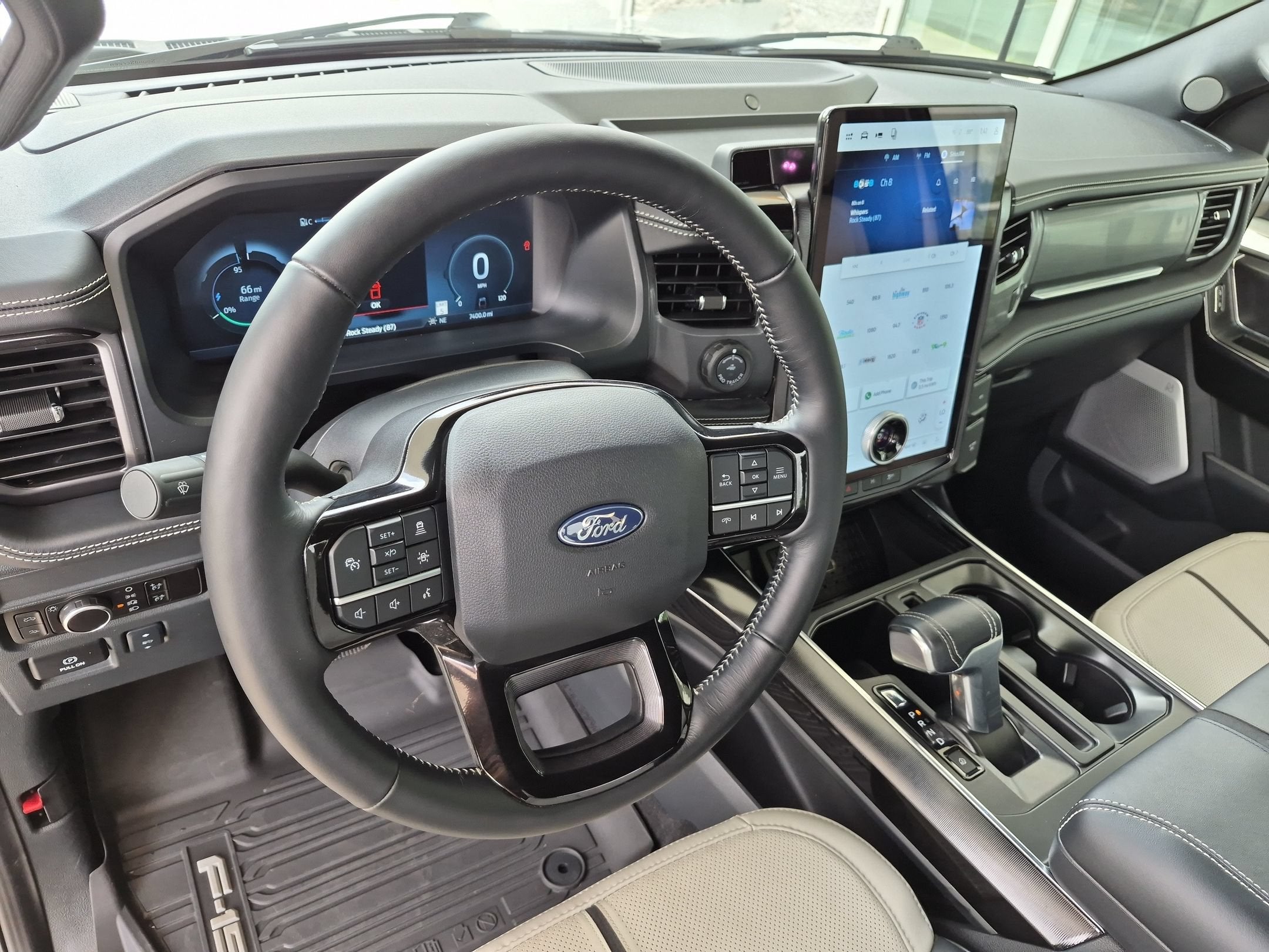 2025 Ford F-150 Lightning Platinum