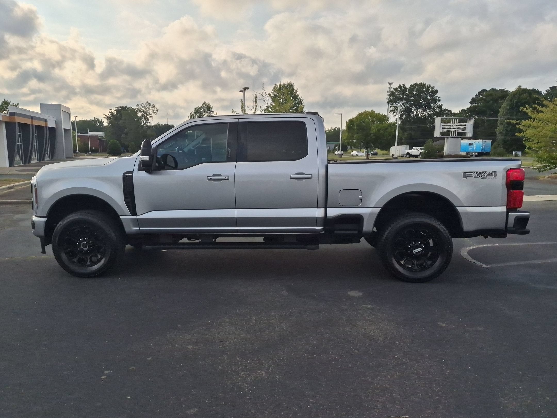 2024 Ford Super Duty F-250 SRW LARIAT