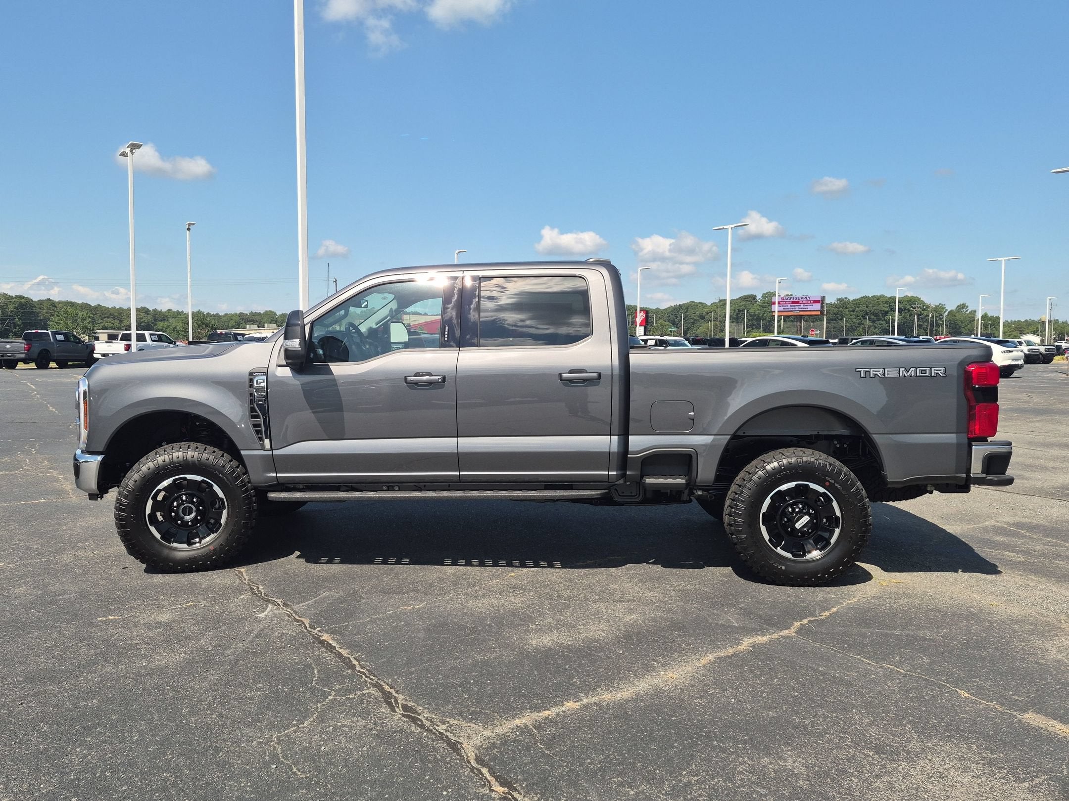 2026 Ford Super Duty F-250 SRW LARIAT