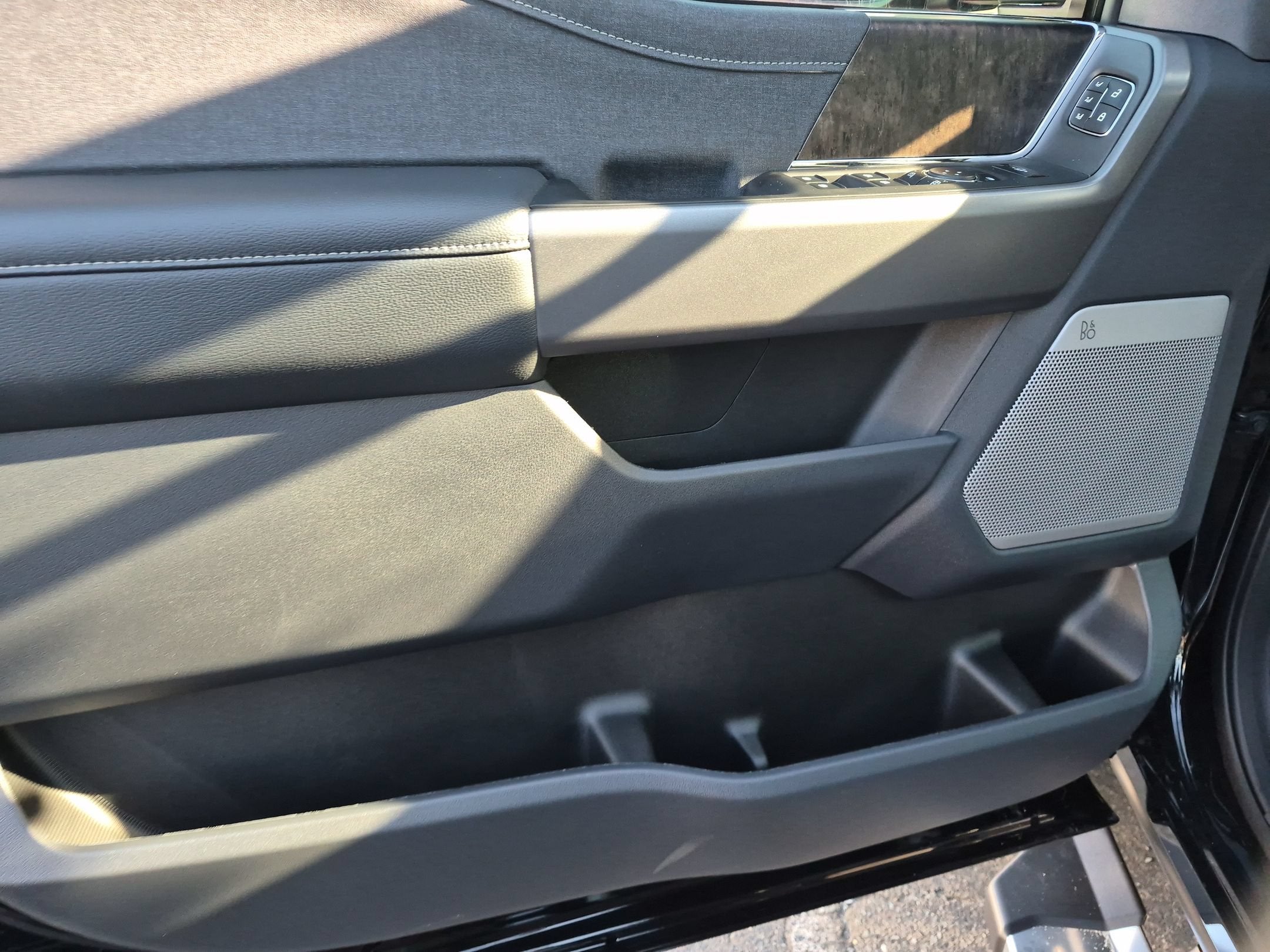 2027 Ford Super Duty F-250 SRW LARIAT