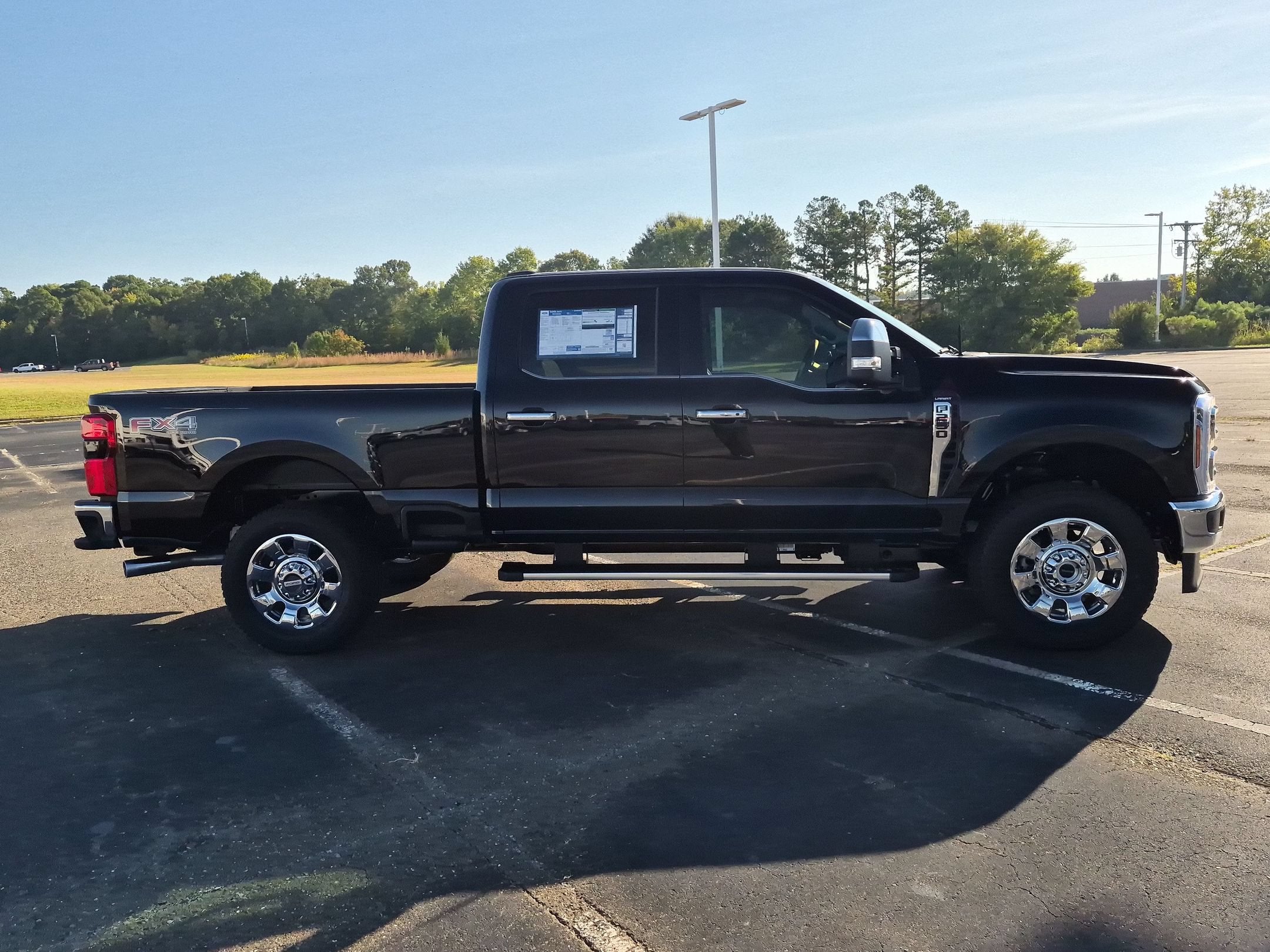 2027 Ford Super Duty F-250 SRW LARIAT