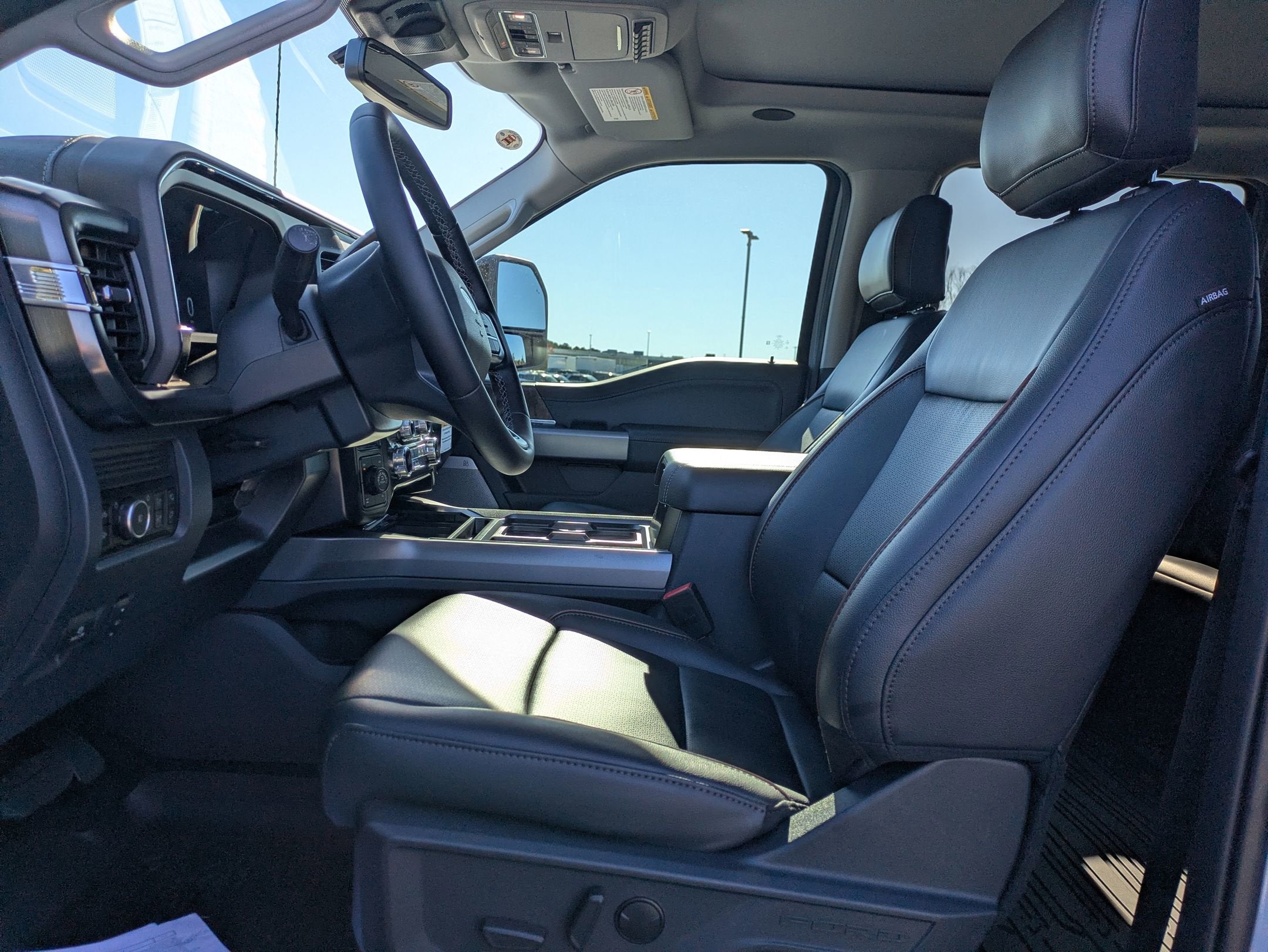 2026 Ford Super Duty F-350 SRW LARIAT