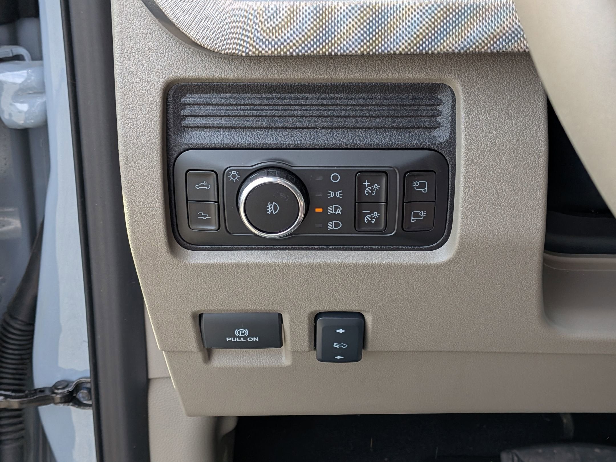 2025 Ford Super Duty F-350 SRW Platinum