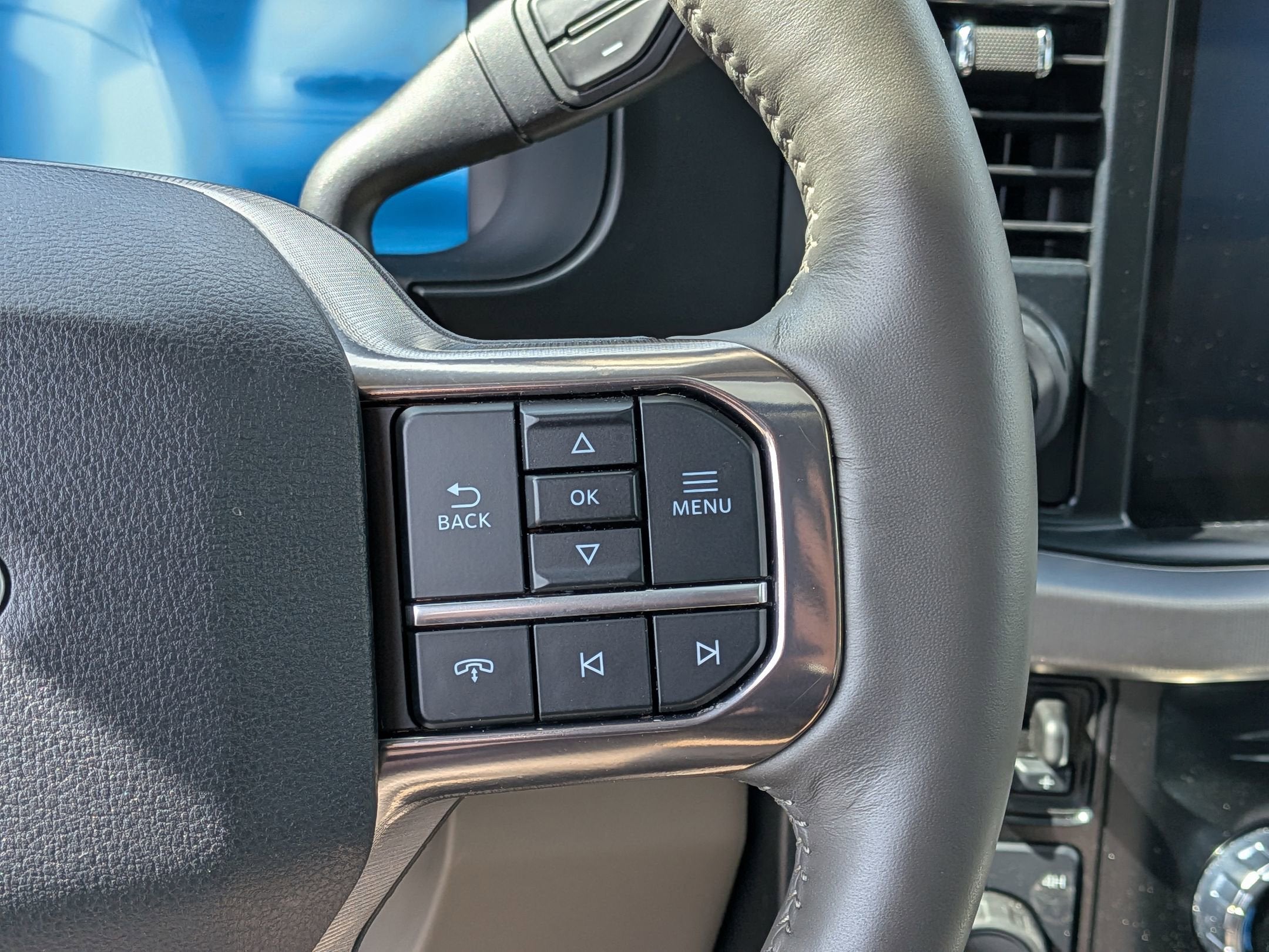 2025 Ford Super Duty F-350 SRW Platinum