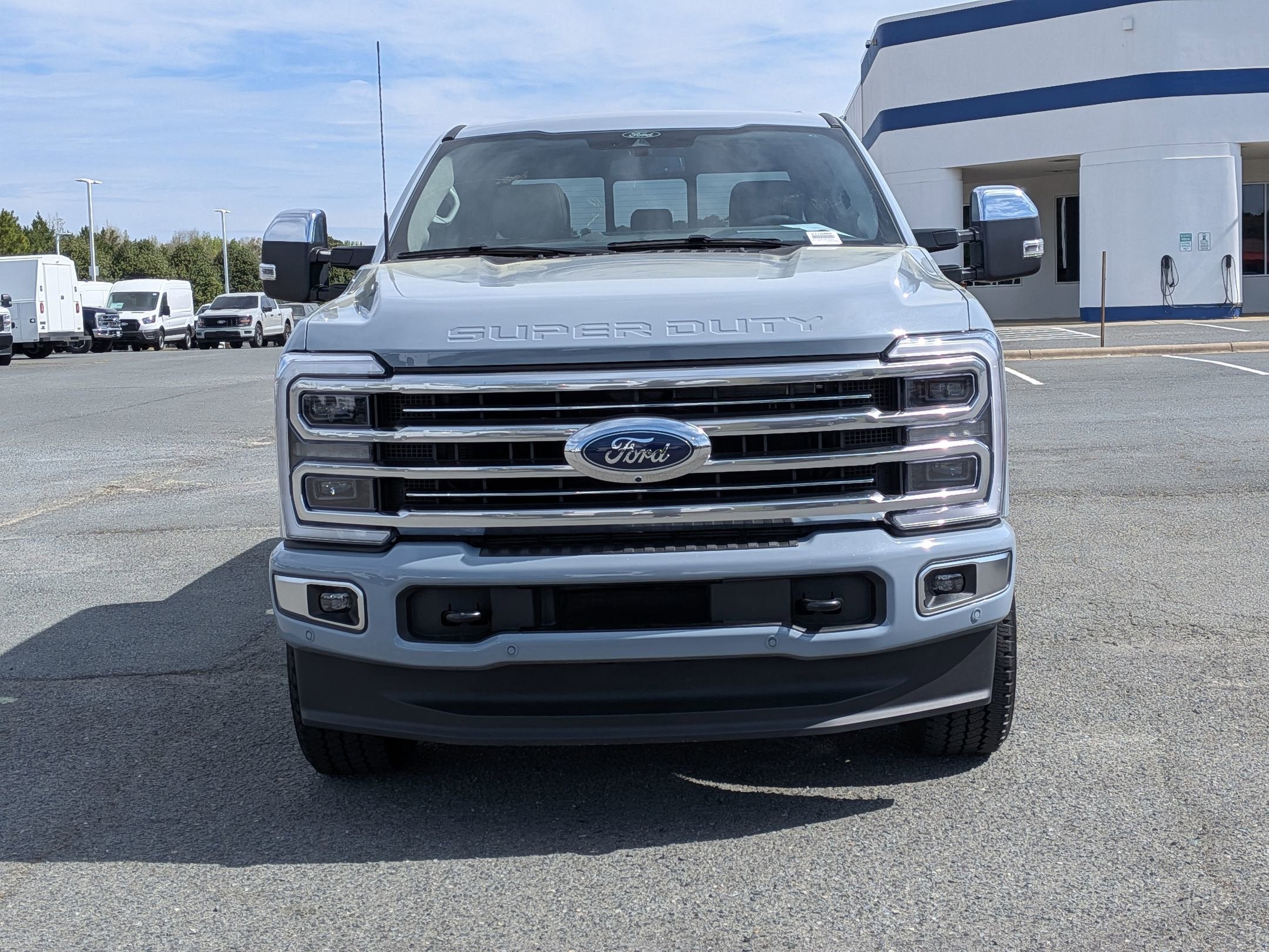 2025 Ford Super Duty F-350 SRW Platinum