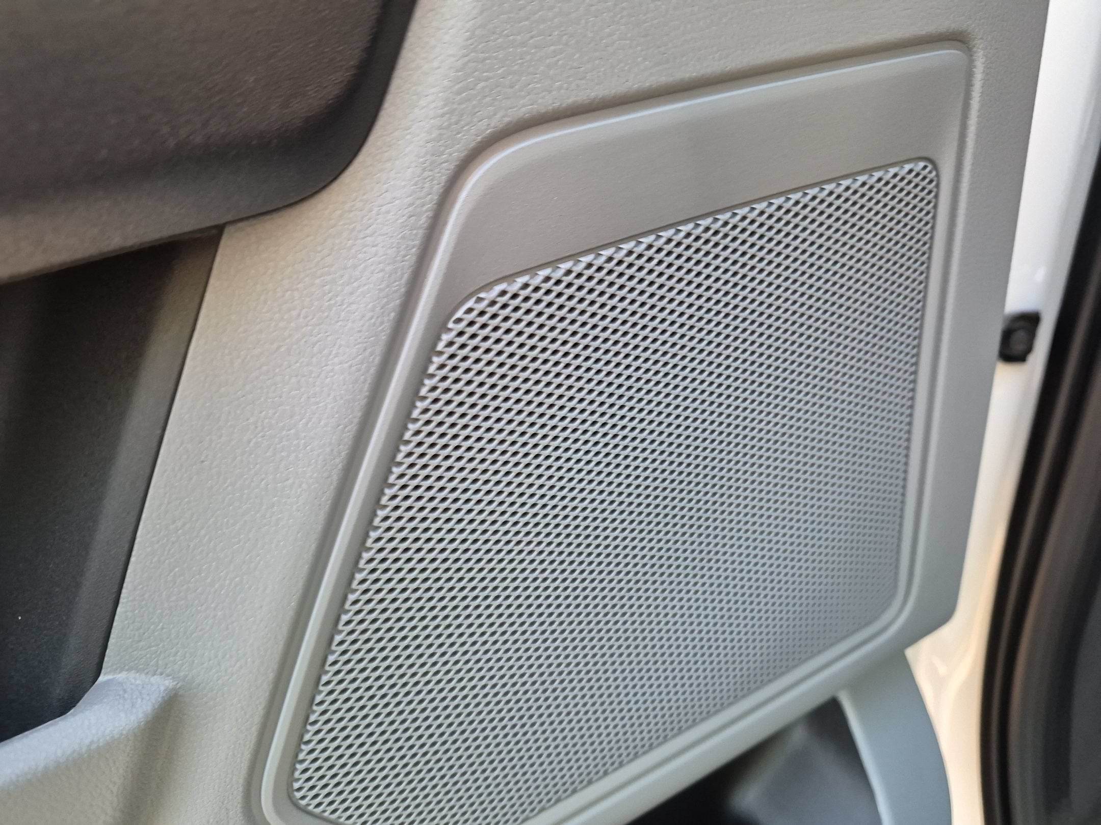 2027 Ford Super Duty F-350 SRW XL
