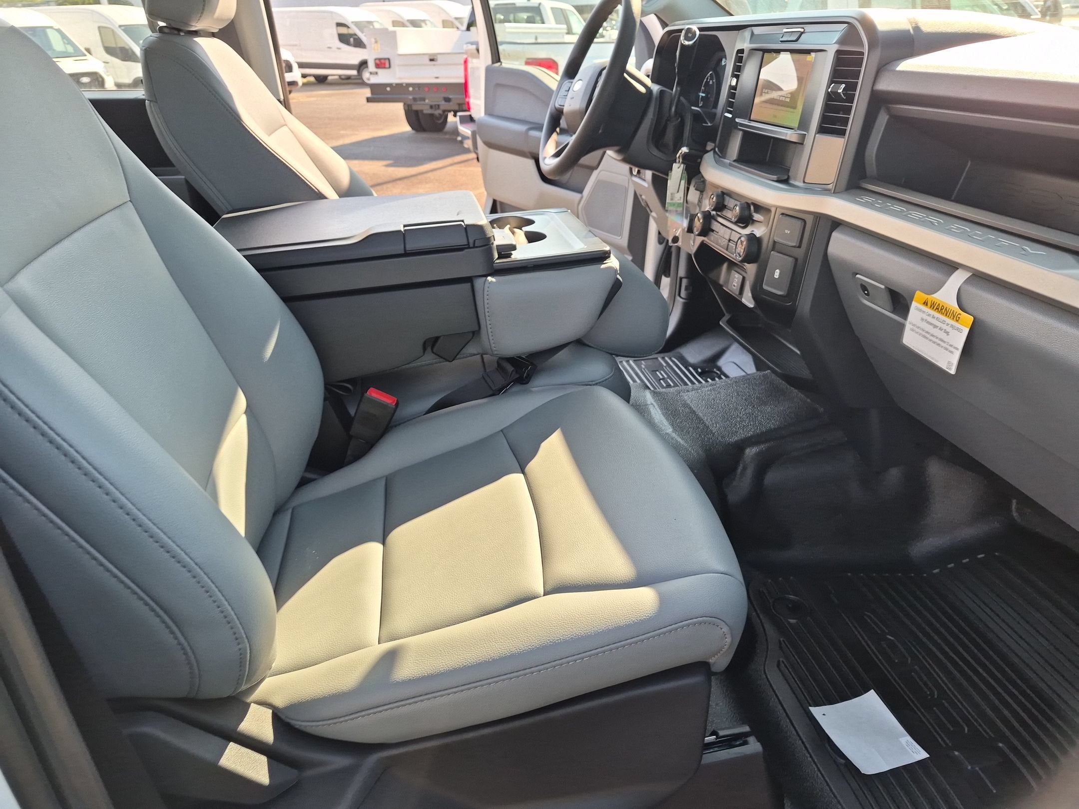 2027 Ford Super Duty F-350 SRW XL