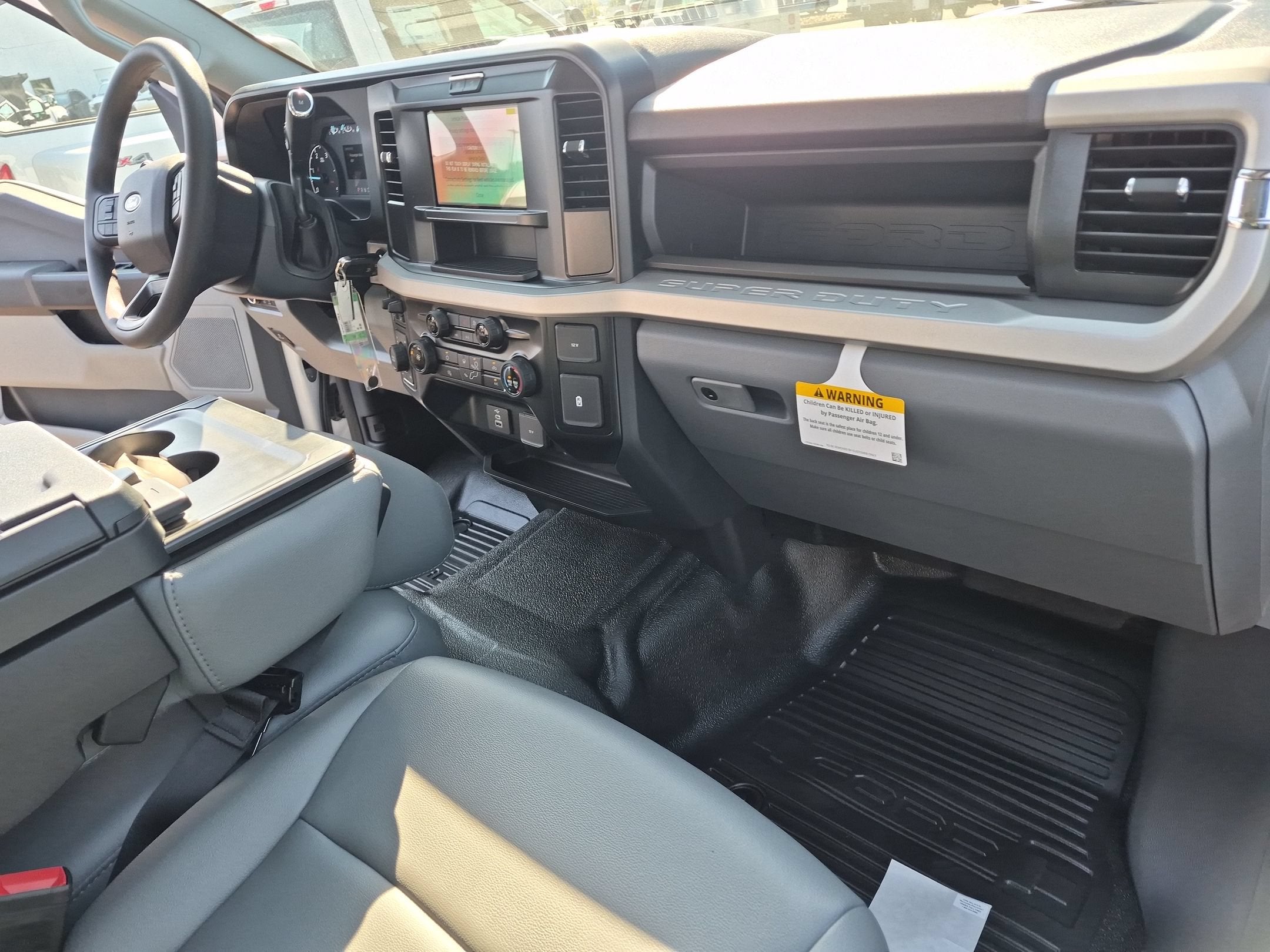 2027 Ford Super Duty F-350 SRW XL