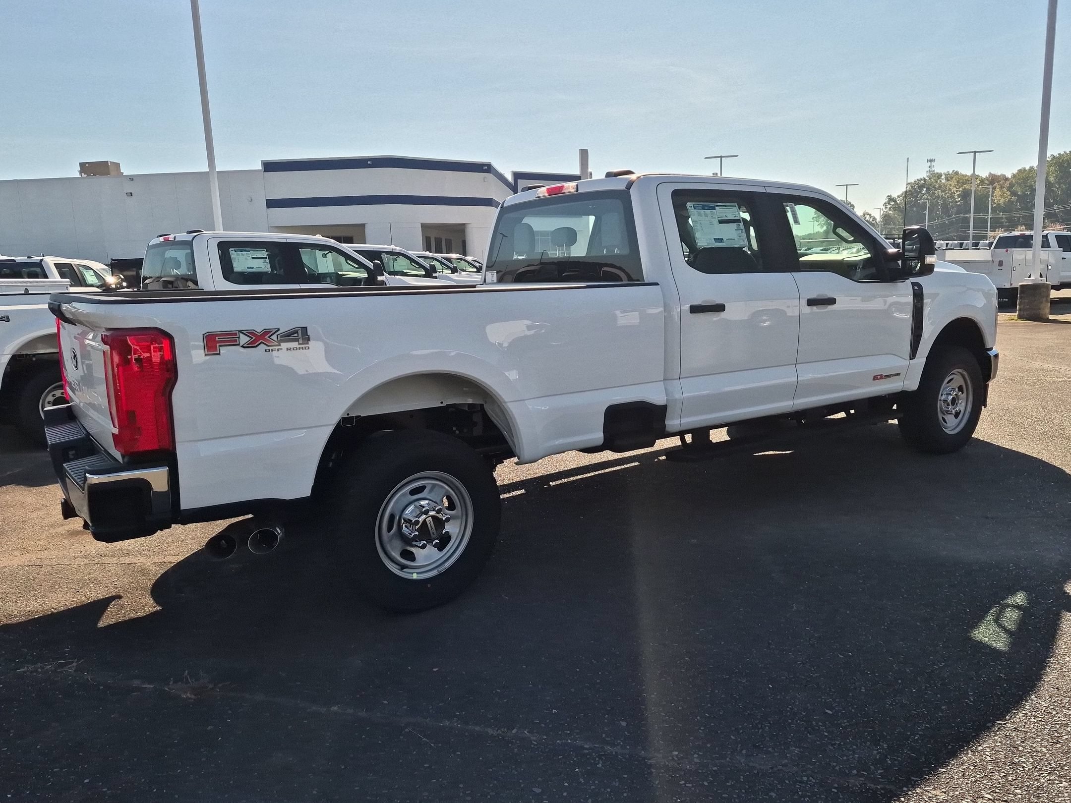 2027 Ford Super Duty F-350 SRW XL