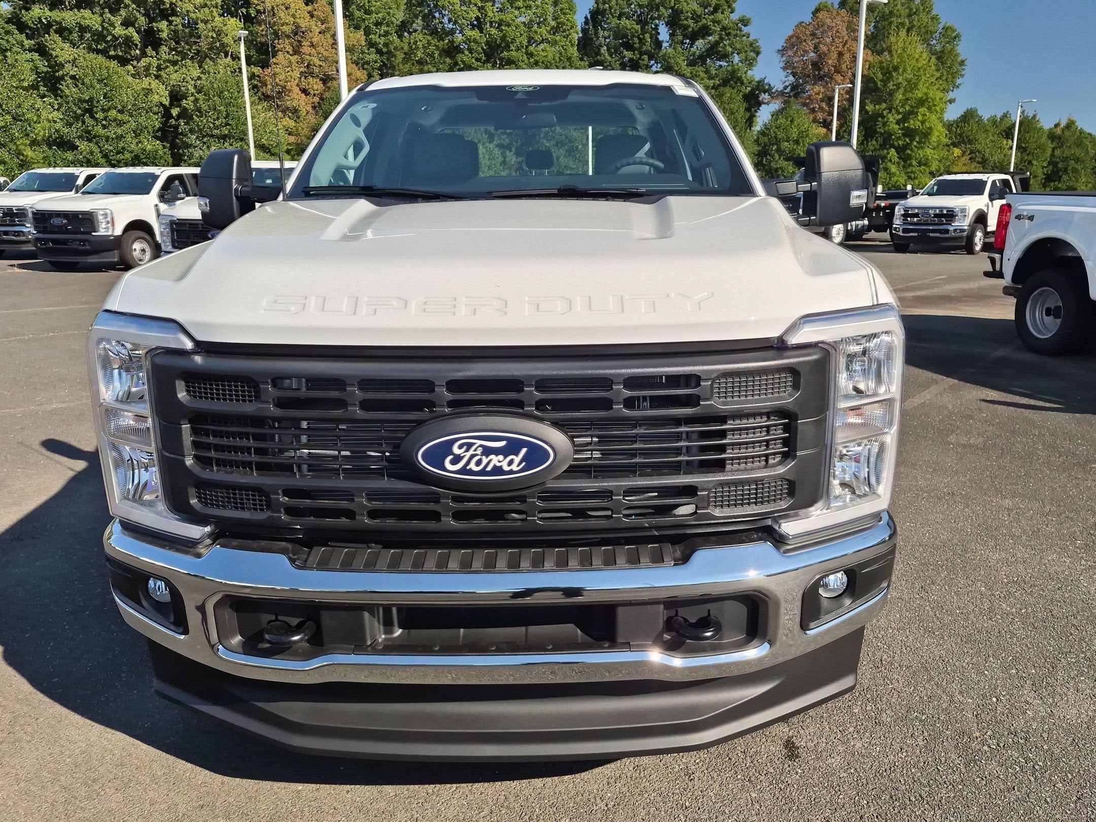 2027 Ford Super Duty F-350 SRW XL