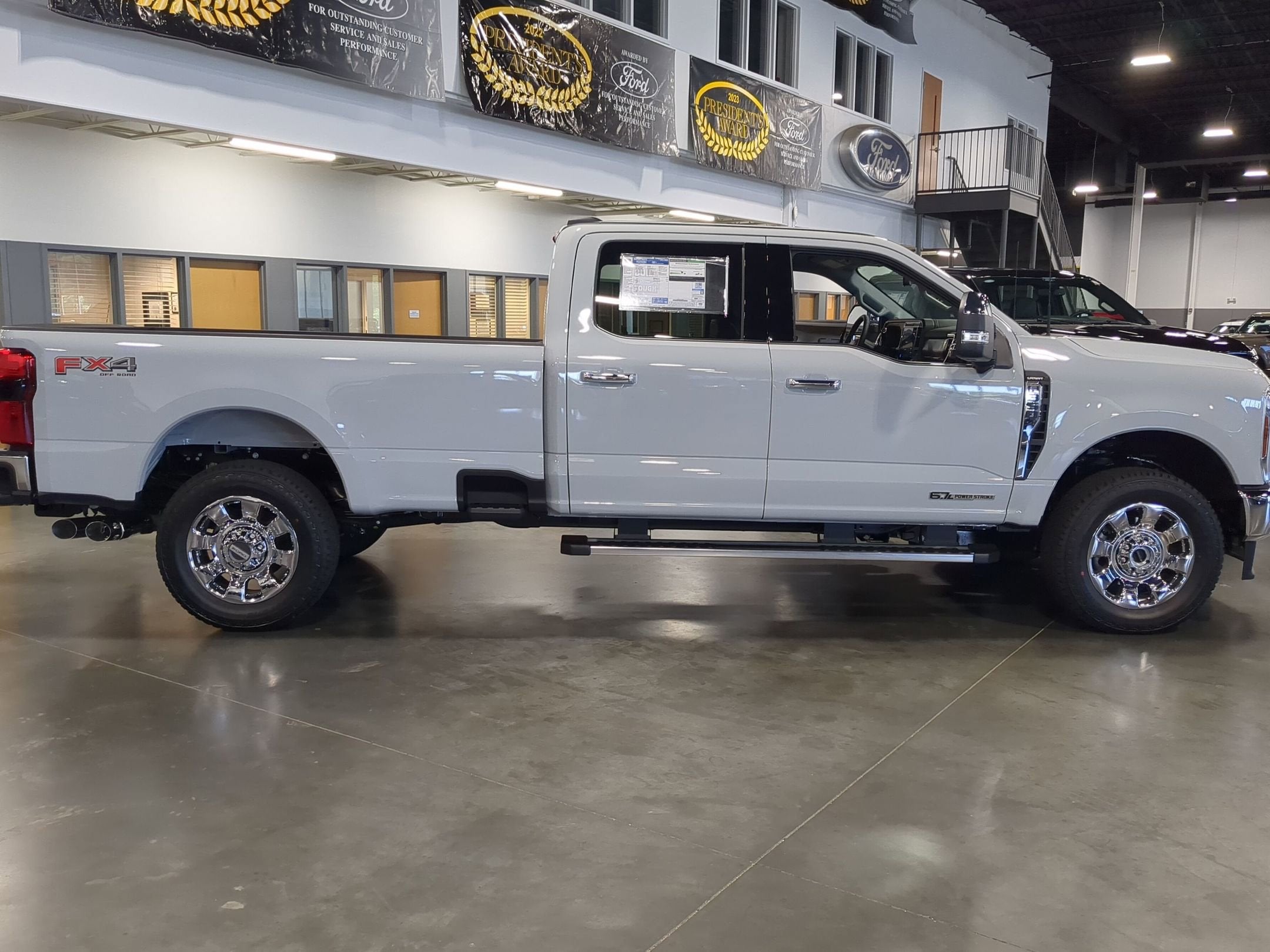2026 Ford Super Duty F-350 SRW LARIAT