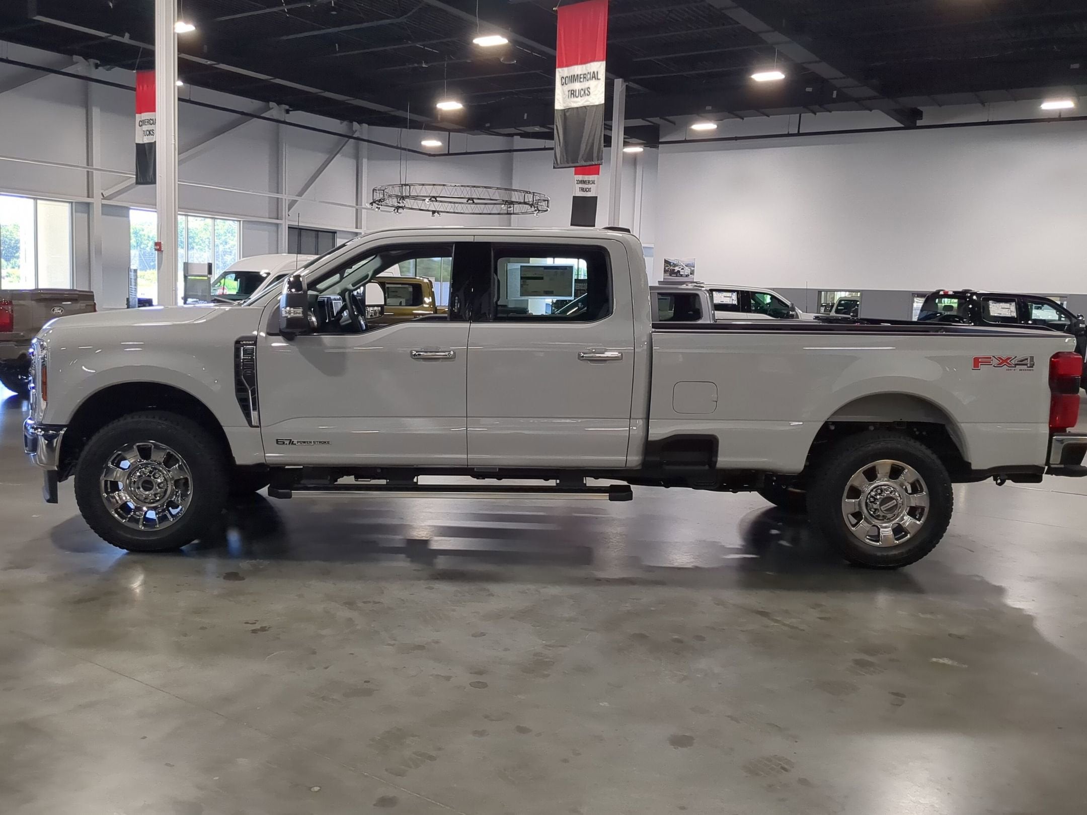 2026 Ford Super Duty F-350 SRW LARIAT