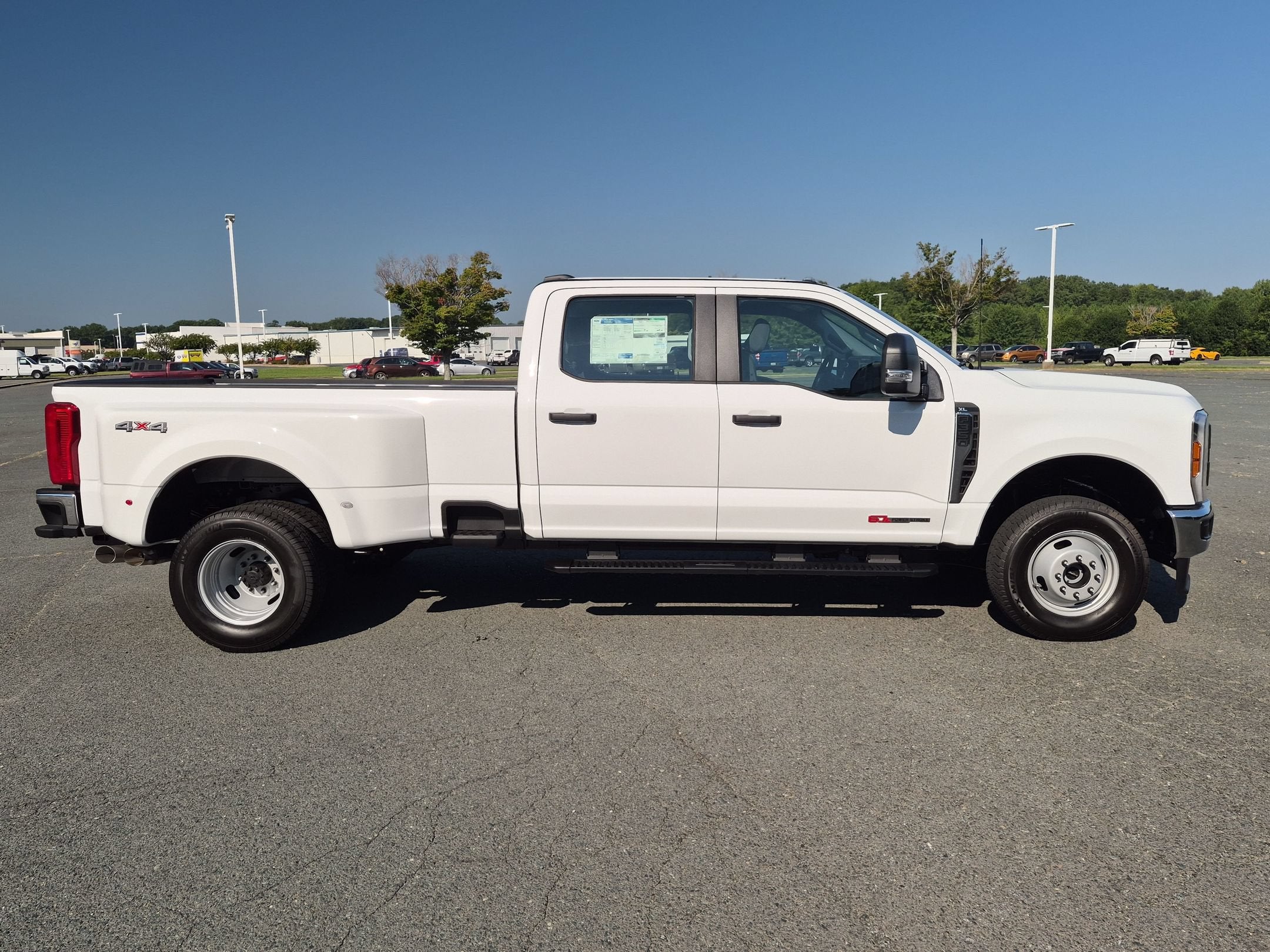 2026 Ford Super Duty F-350 DRW XL
