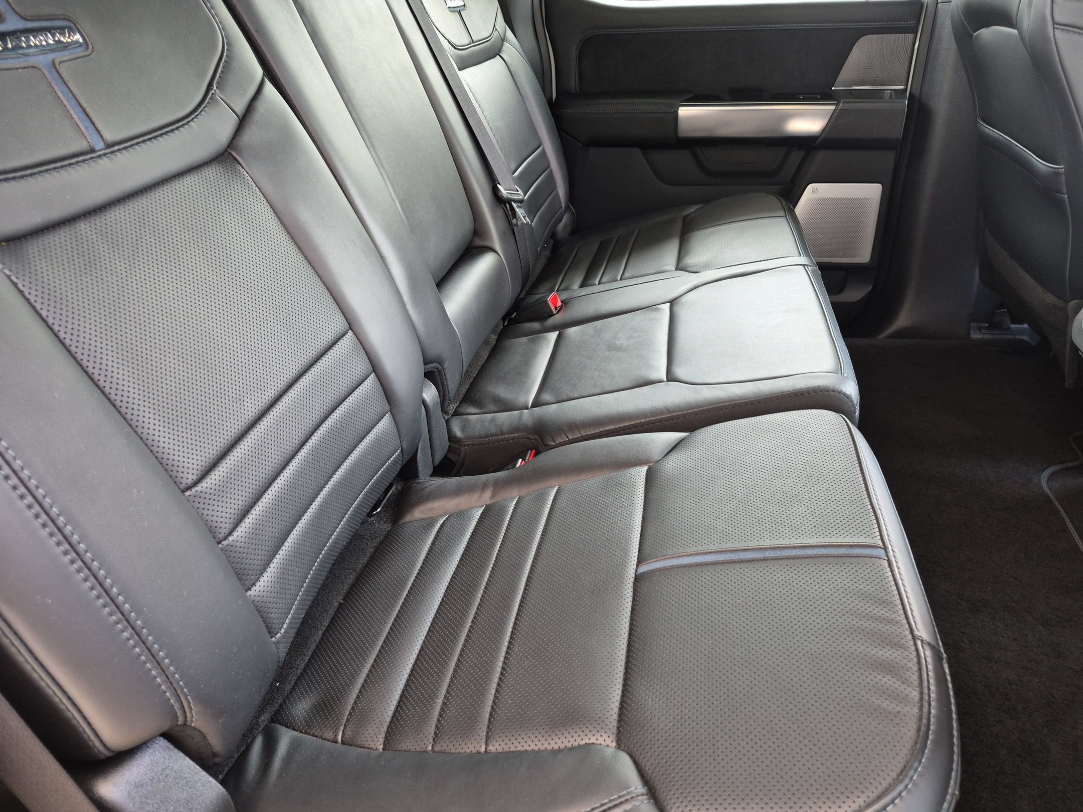 2025 Ford Super Duty F-350 DRW Platinum