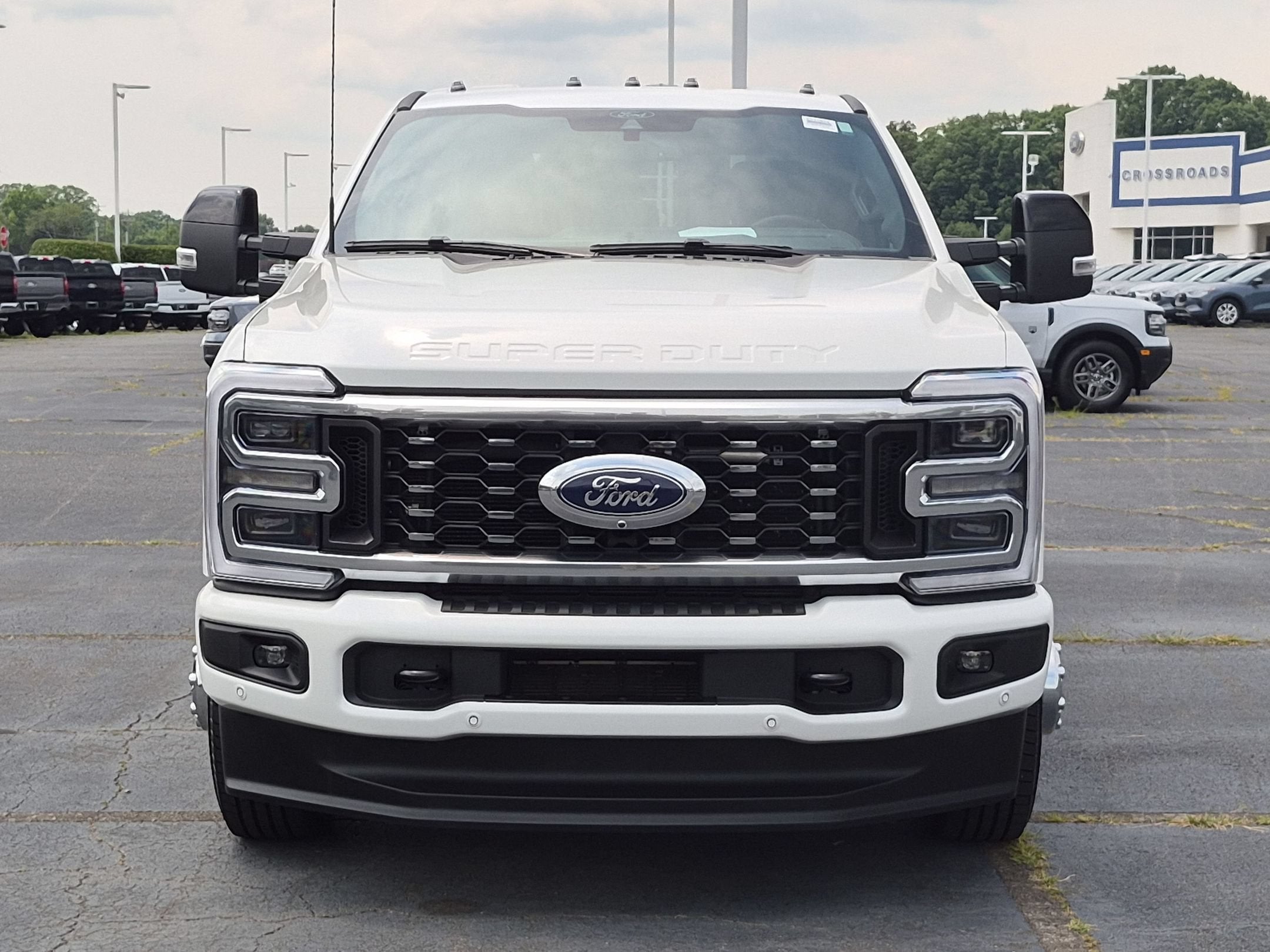 2025 Ford Super Duty F-350 DRW Platinum