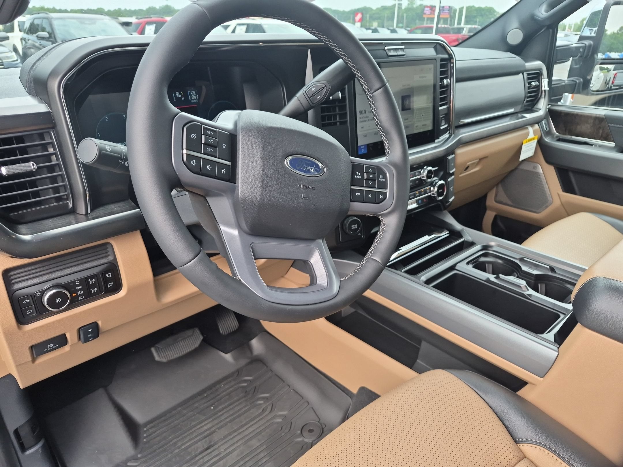 2026 Ford Super Duty F-350 DRW LARIAT
